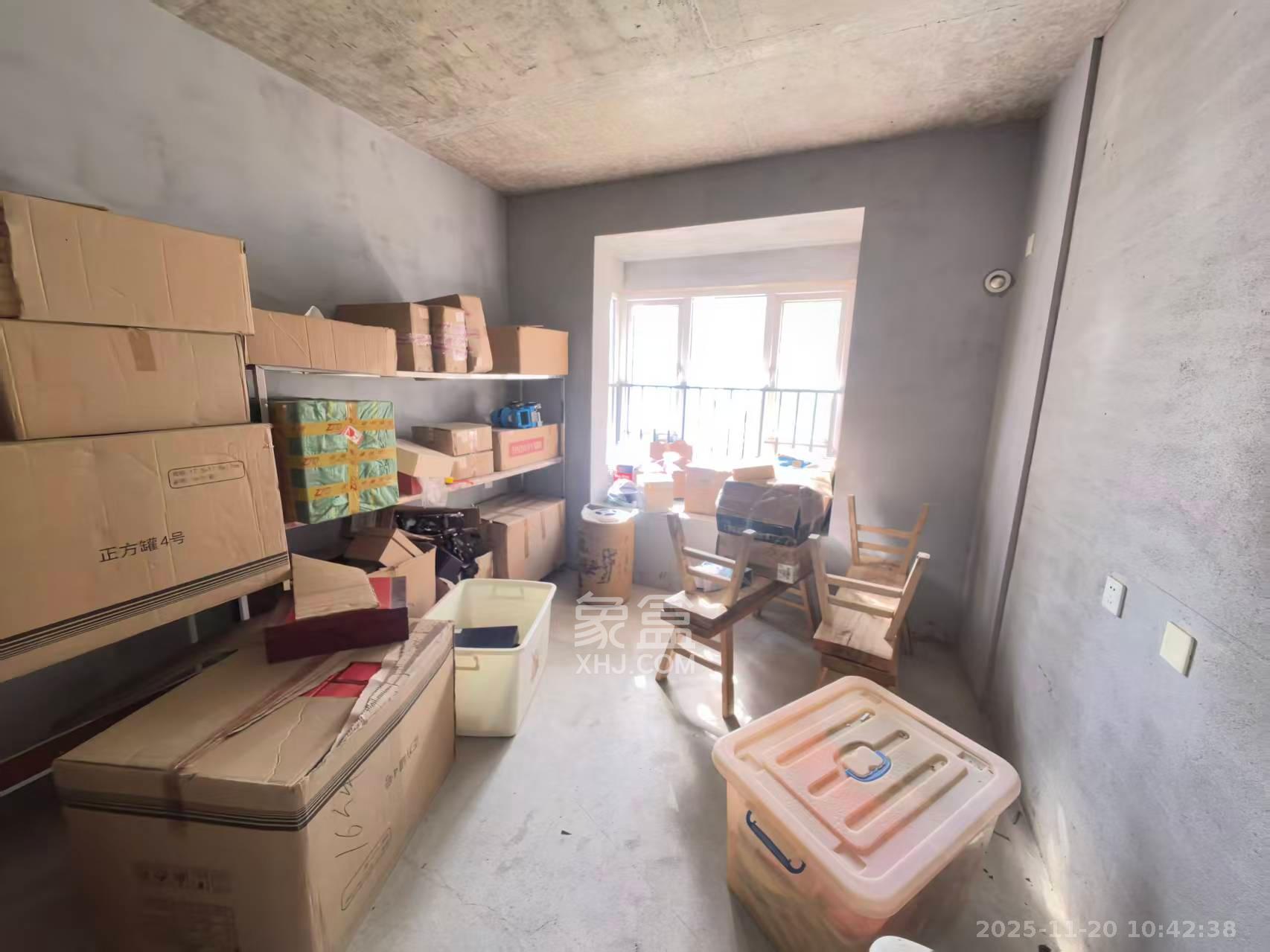 荣盛花语城  3室2厅1卫    1200.0元/月