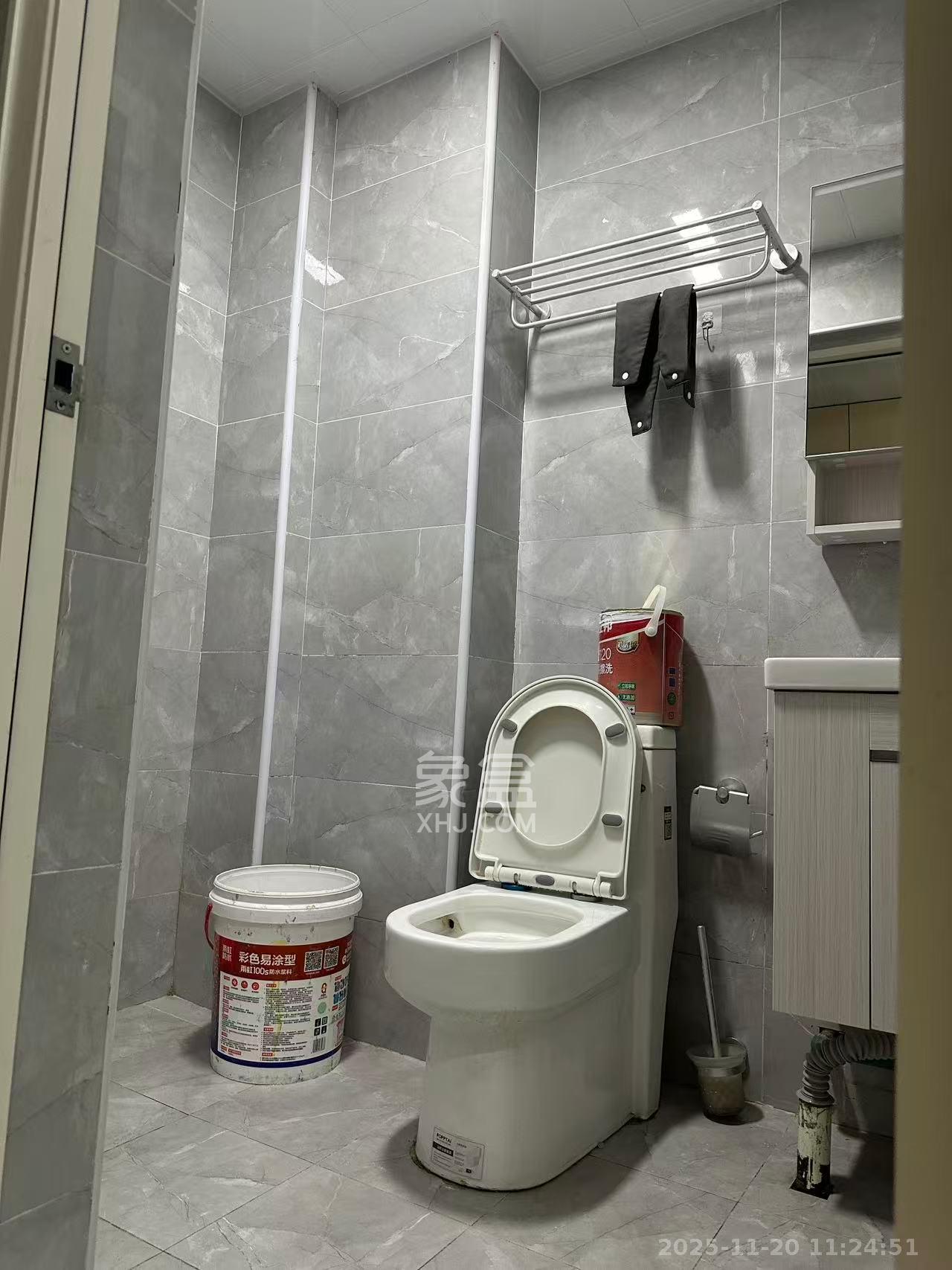 东盈商业广场（华泉城市广场）  1室0厅0卫    1600.0元/月室内图