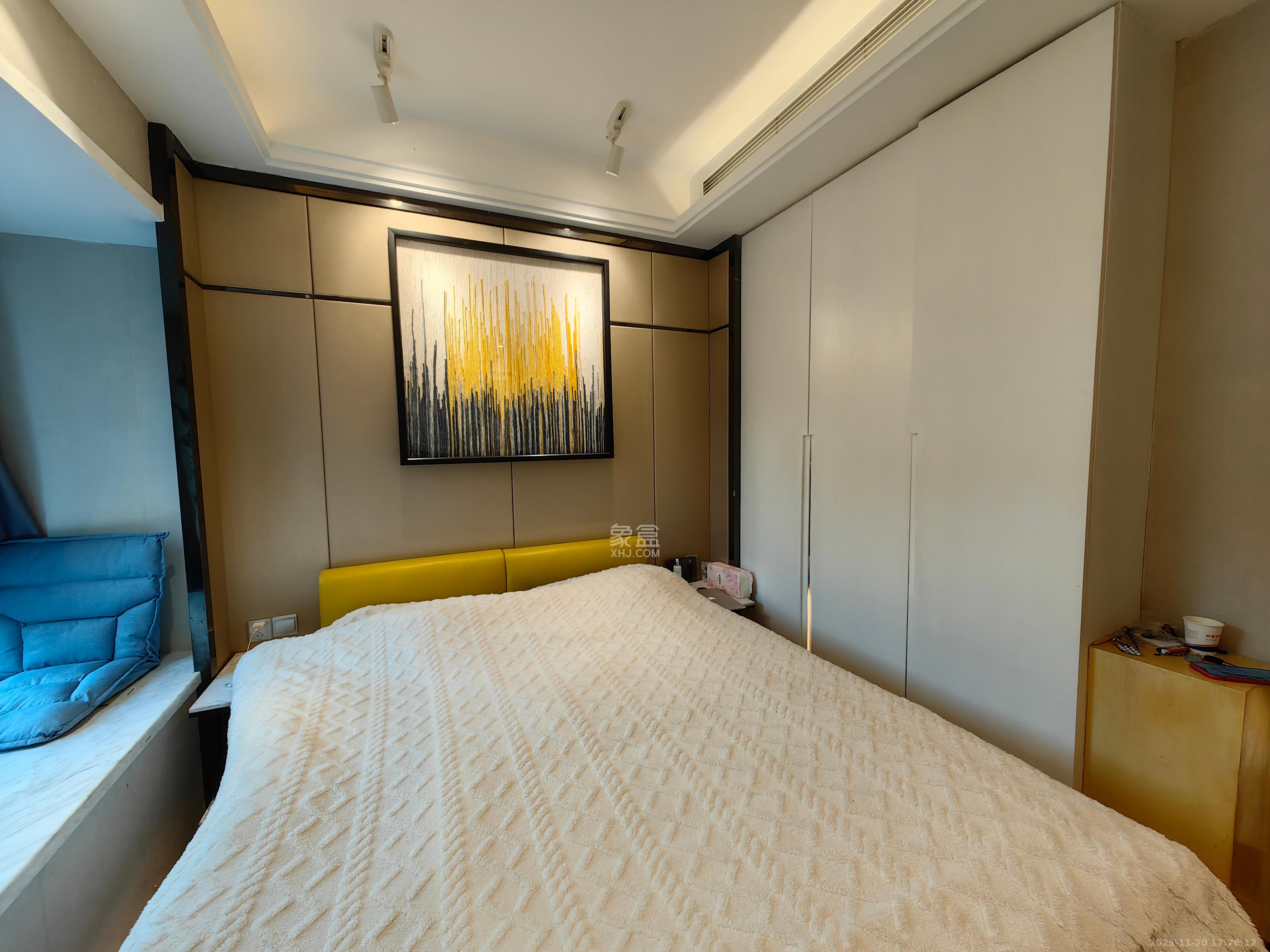 海伦春天  3室2厅1卫    2300.0元/月室内图