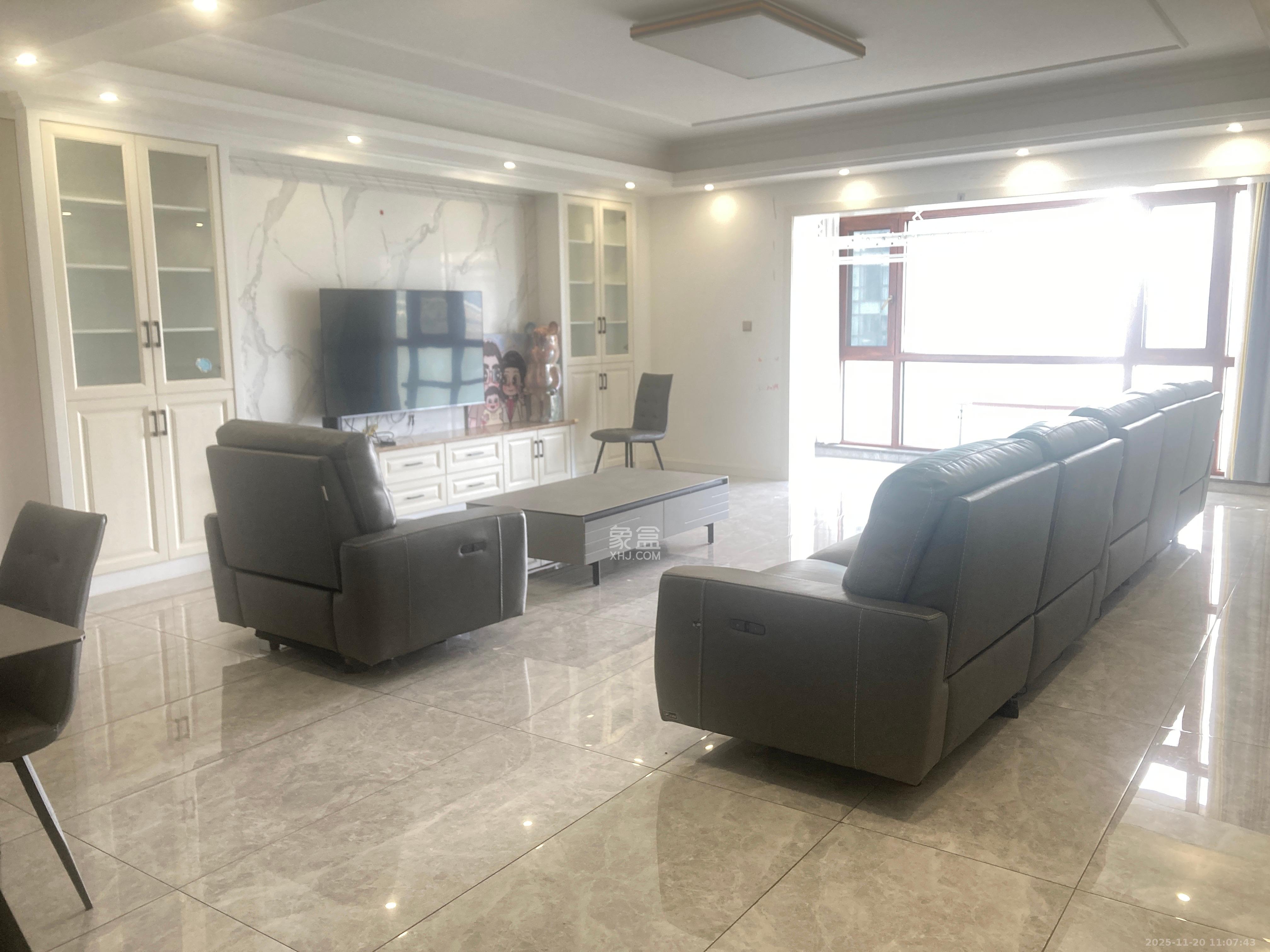 北辰定江洋  4室2厅2卫    10000.0元/月