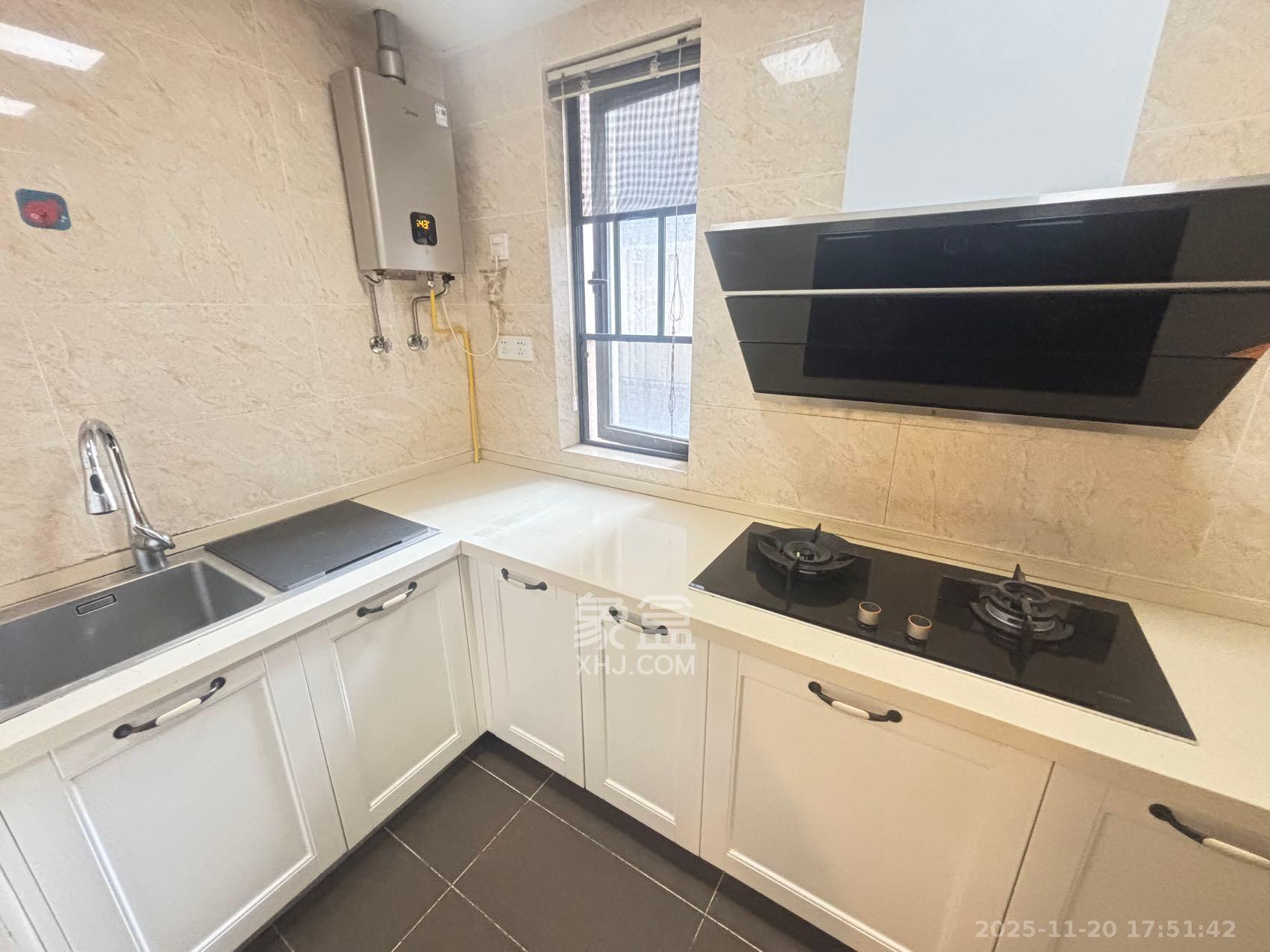 万科魅力之城观澜里 3室2厅2卫 2400.0元/月 万科魅力之城观澜里 3室2厅2卫 2400.0元/月室内图