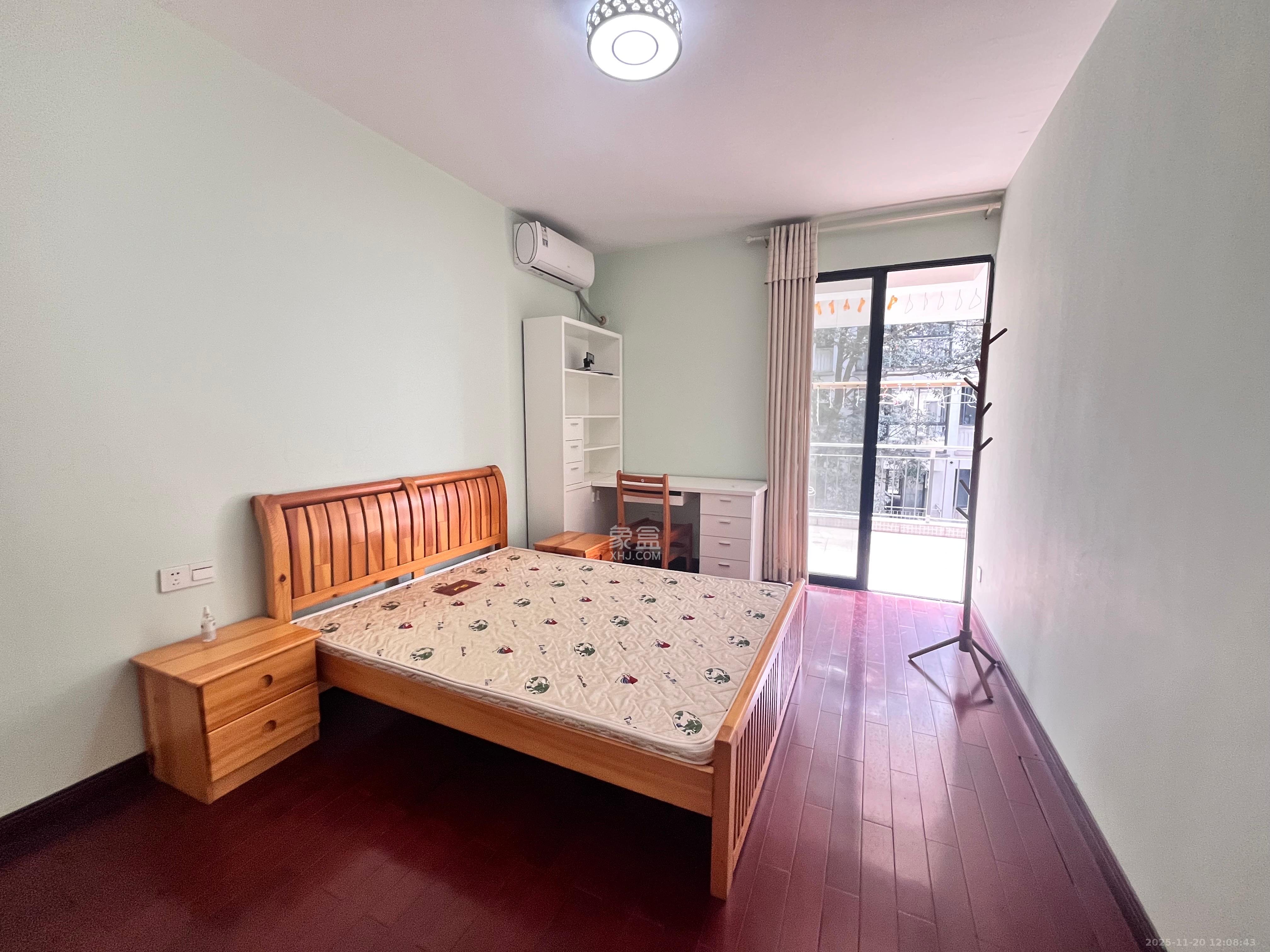 西街花园 3室2厅2卫 3600.0元/月 西街花园 3室2厅2卫 3600.0元/月室内图