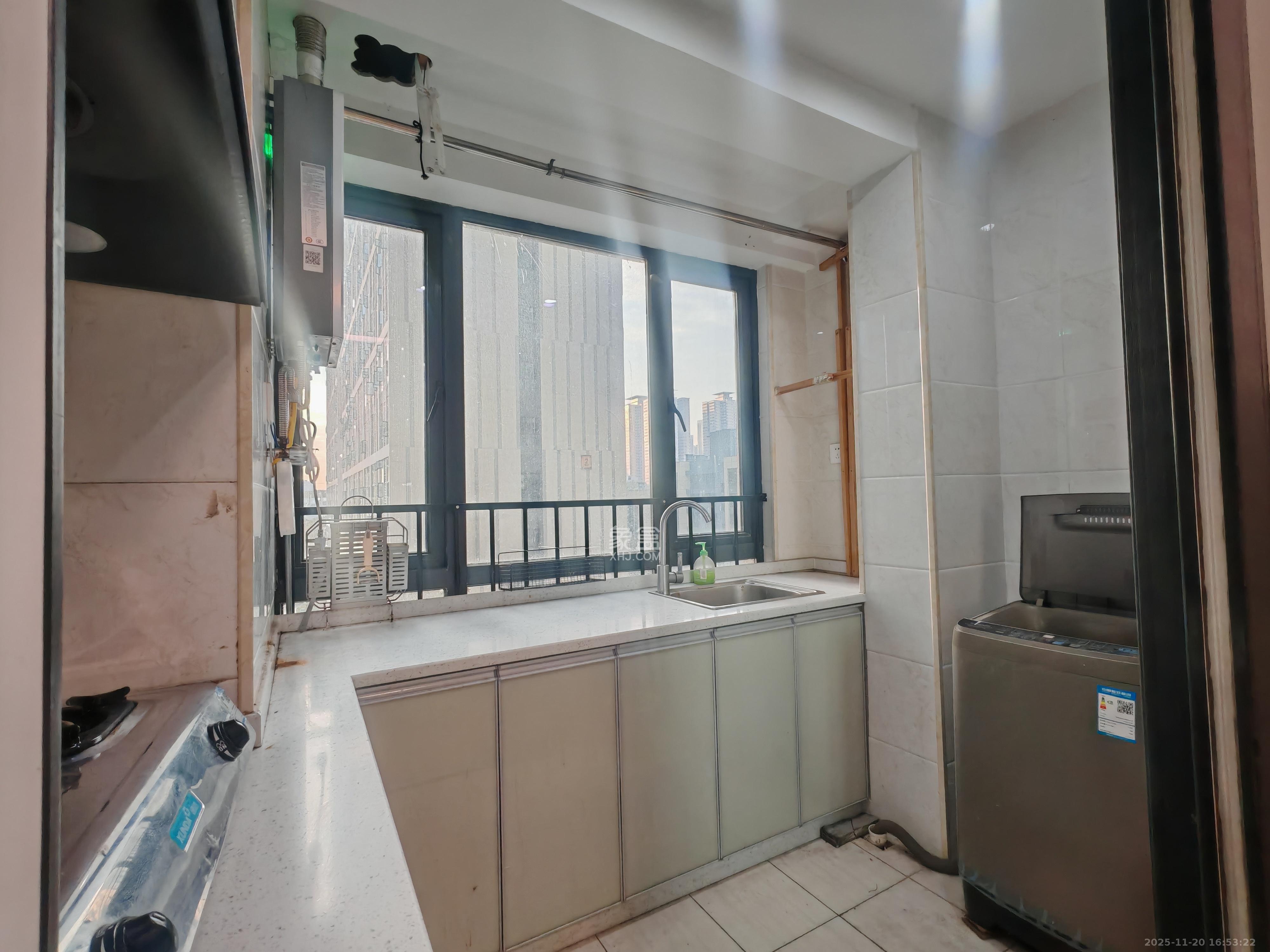 新长海漓湘悦  2室2厅1卫    1700.0元/月室内图