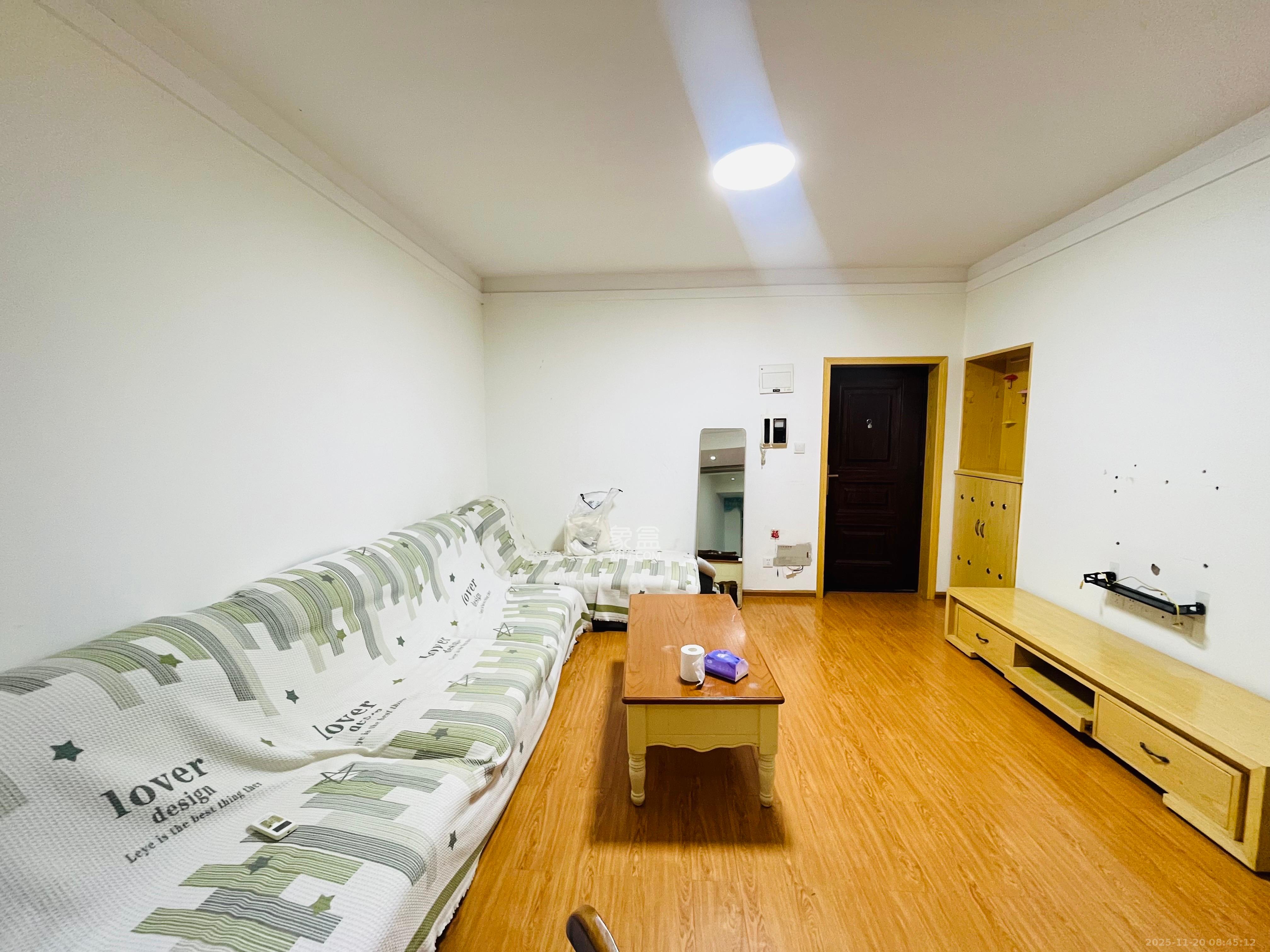 百纳广场（百纳公寓）  2室1厅1卫    1700.0元/月室内图