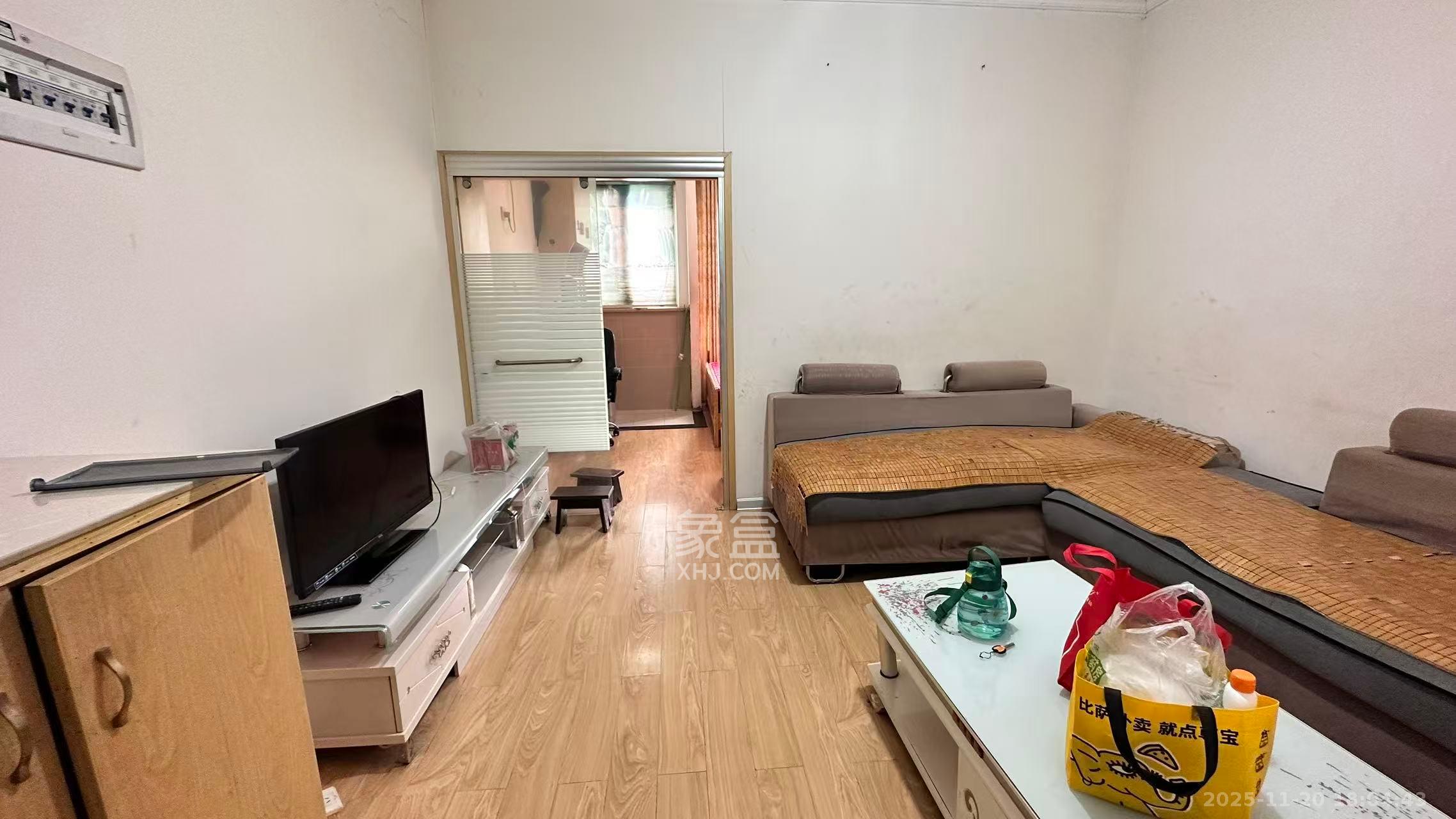 月亮湾草莓街区一、二期 1室1厅1卫 1100.0元/月 月亮湾草莓街区一、二期 1室1厅1卫 1100.0元/月室内图