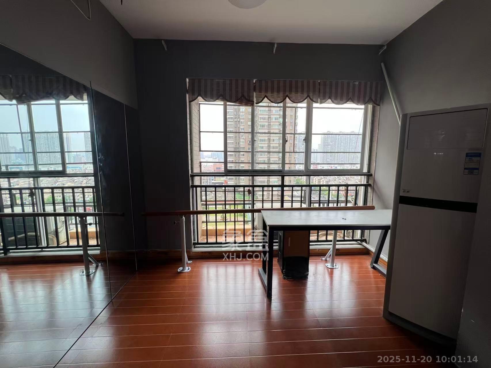 上河国际C区  3室1厅1卫    2800.0元/月室内图