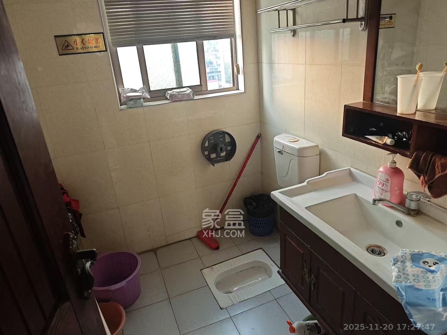 中域蓉城 4室2厅1卫 4200.0元/月 中域蓉城 4室2厅1卫 4200.0元/月室内图