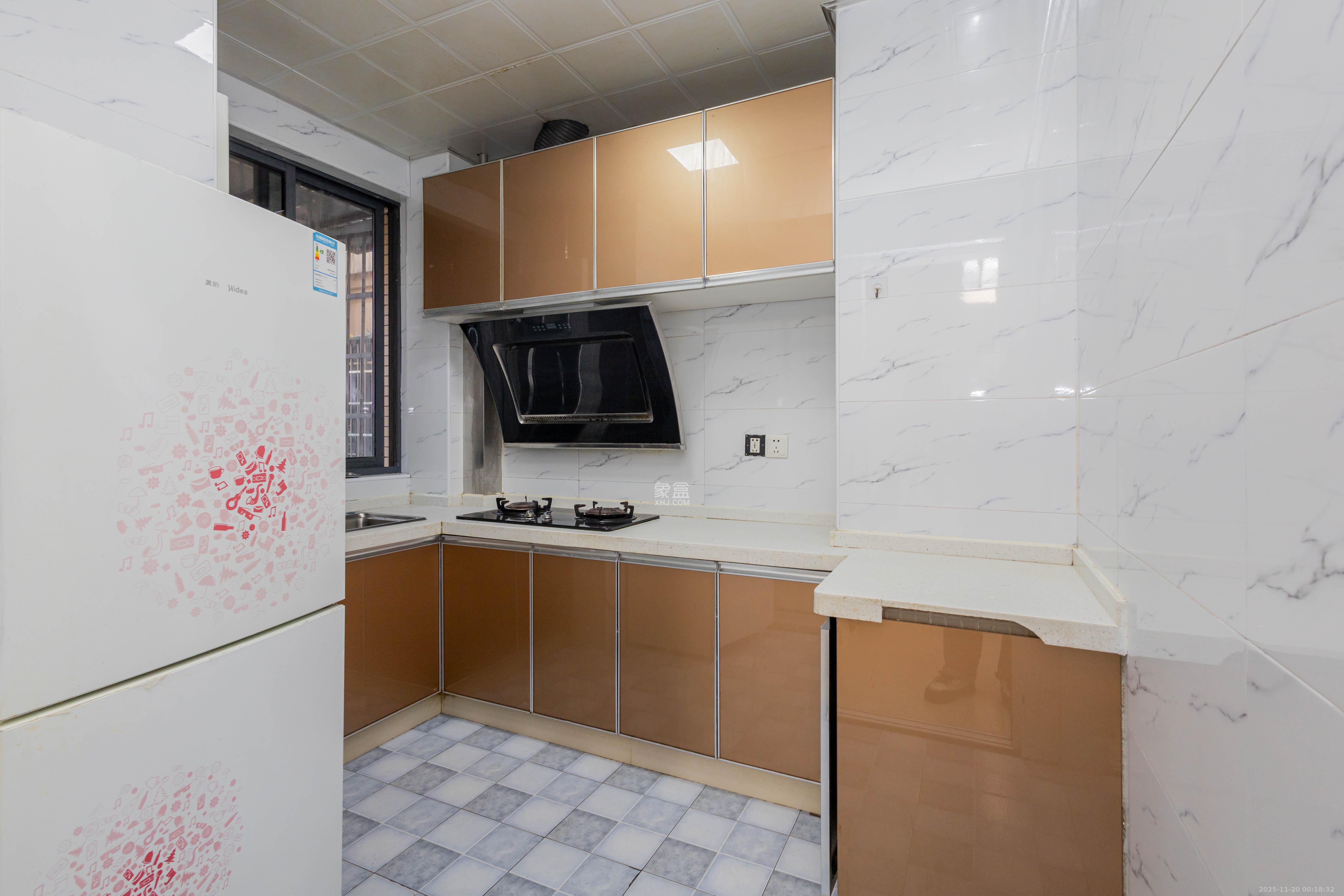 佳美紫郡  2室2厅1卫    42.8万厨房