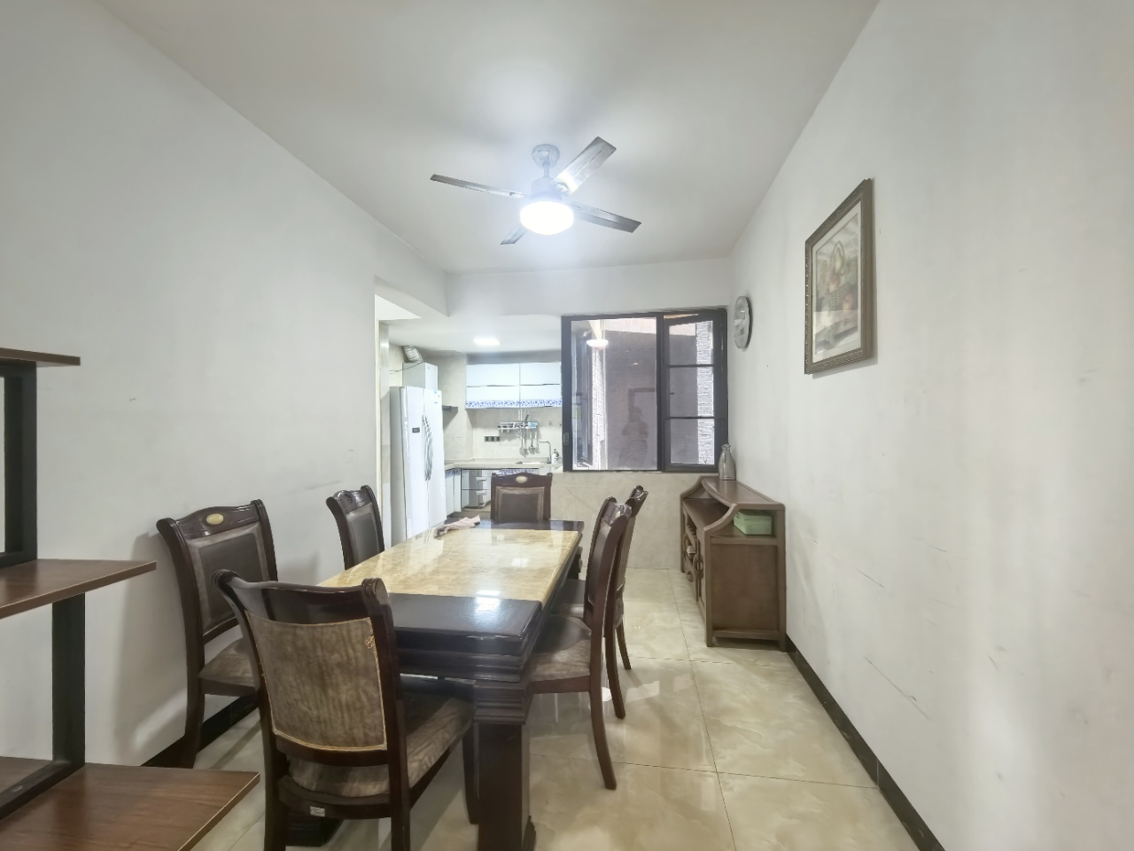 海岸赛拉维南区  3室2厅2卫    3200.0元/月室内图