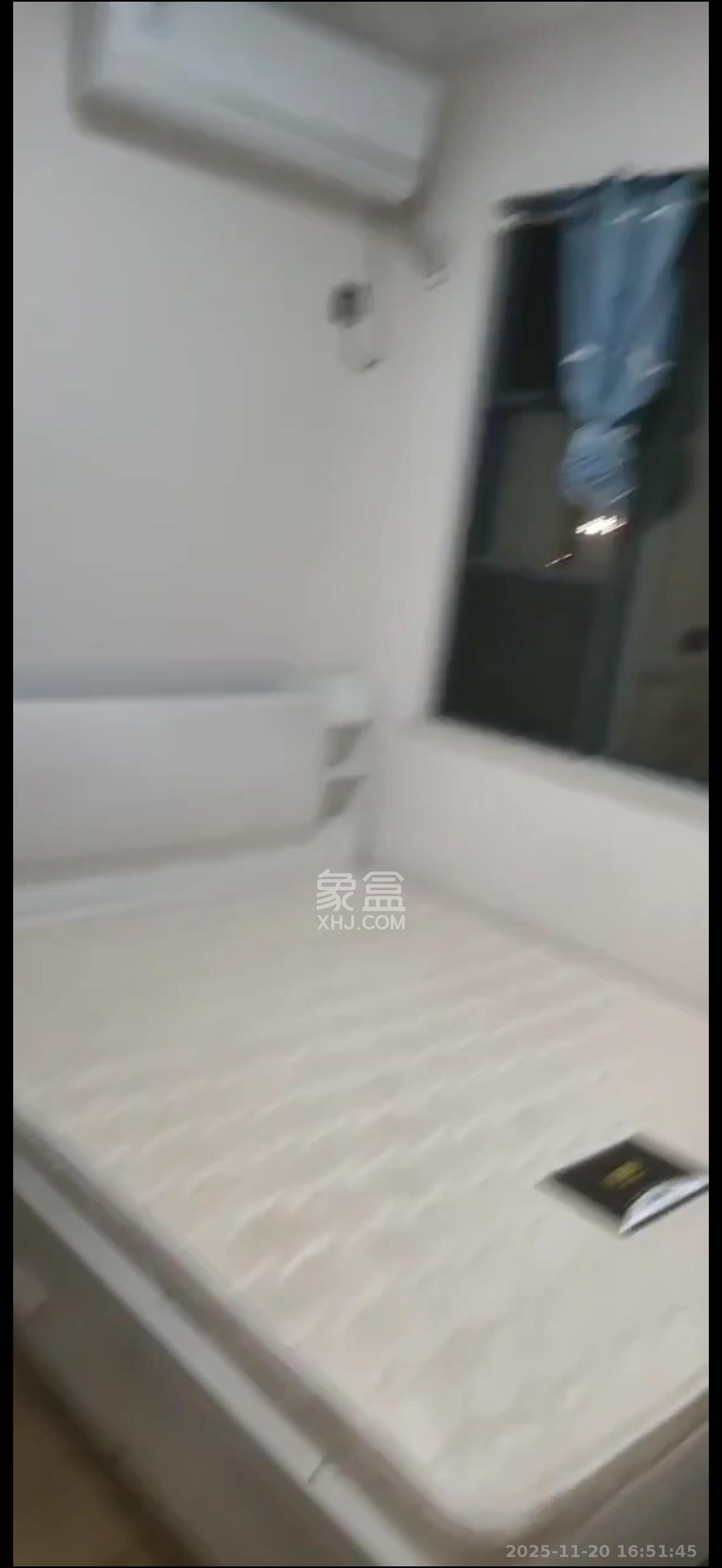 长房东旭国际  3室2厅2卫    2800.0元/月室内图