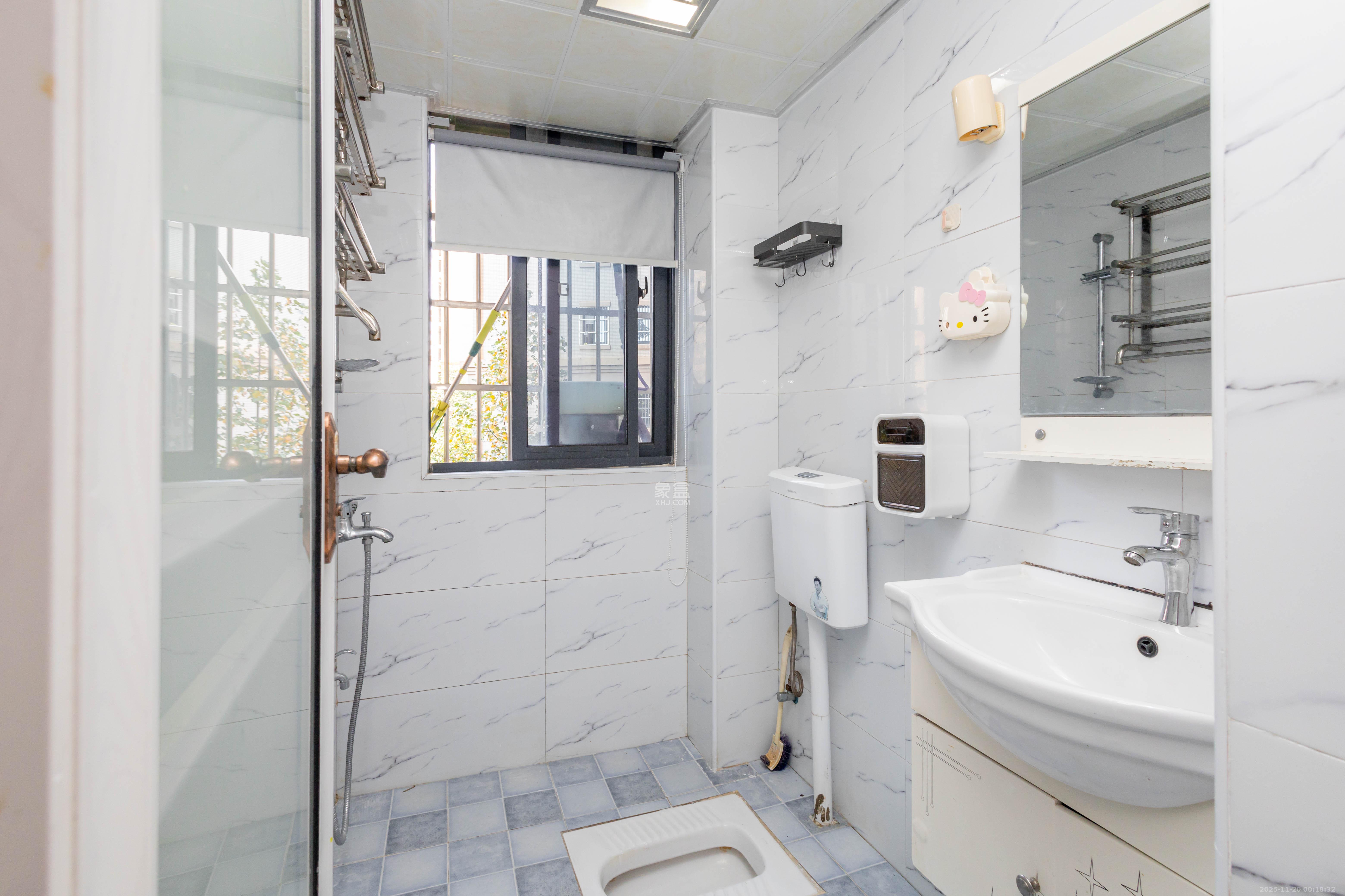 佳美紫郡 2室2厅1卫 42.8万 佳美紫郡 2室2厅1卫 42.8万卫生间