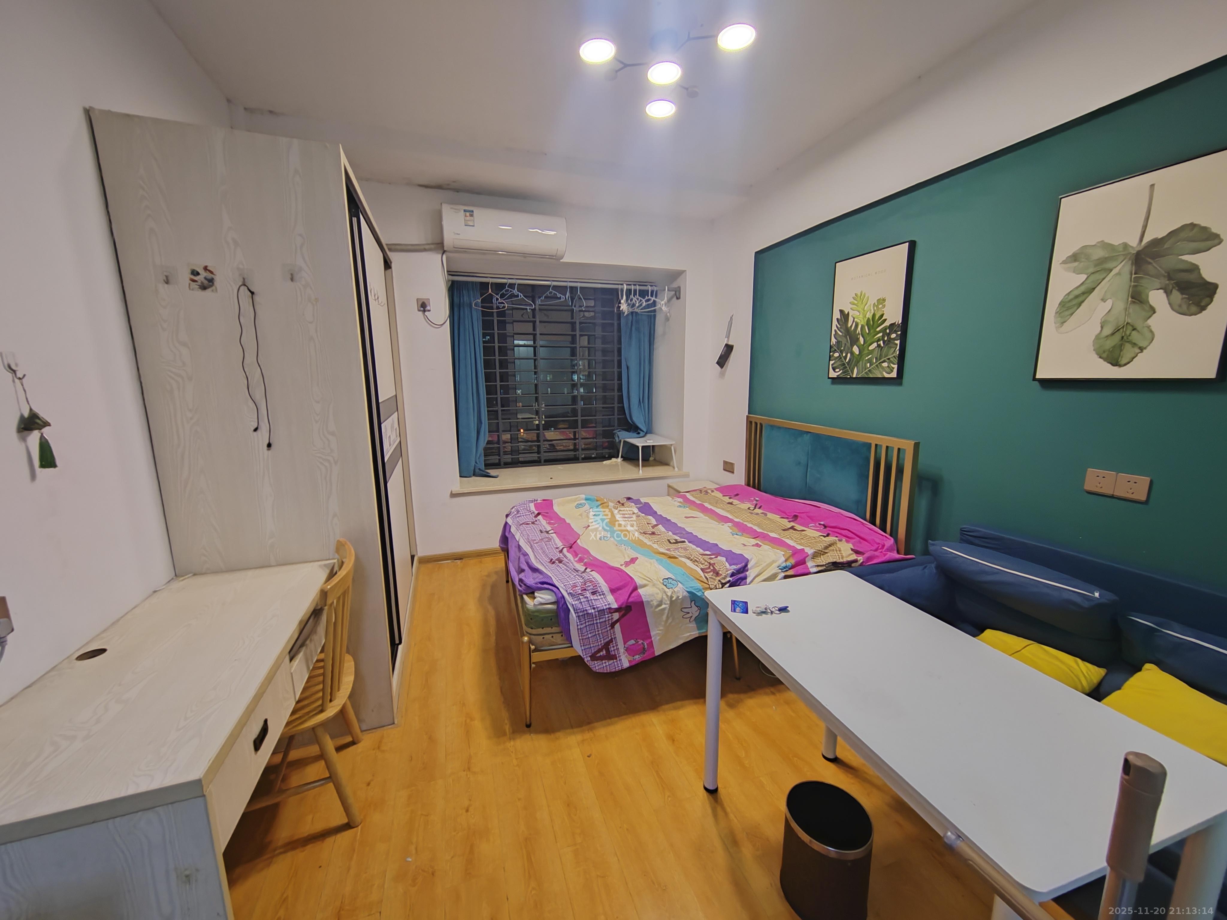 好莱城（弘德西街）  1室1厅1卫    1000.0元/月