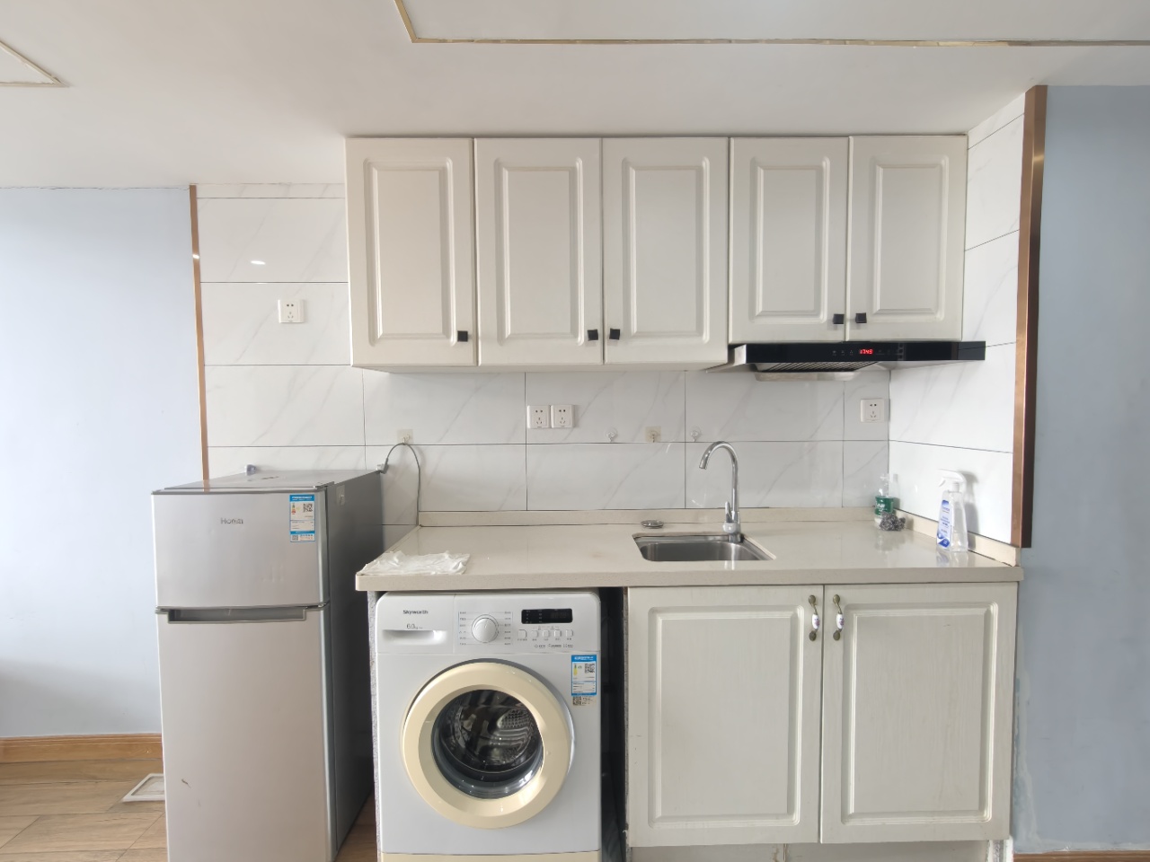 万达广场骏豪仕家(万达公馆) 1室1厅1卫 2100.0元/月 万达广场骏豪仕家(万达公馆) 1室1厅1卫 2100.0元/月室内图