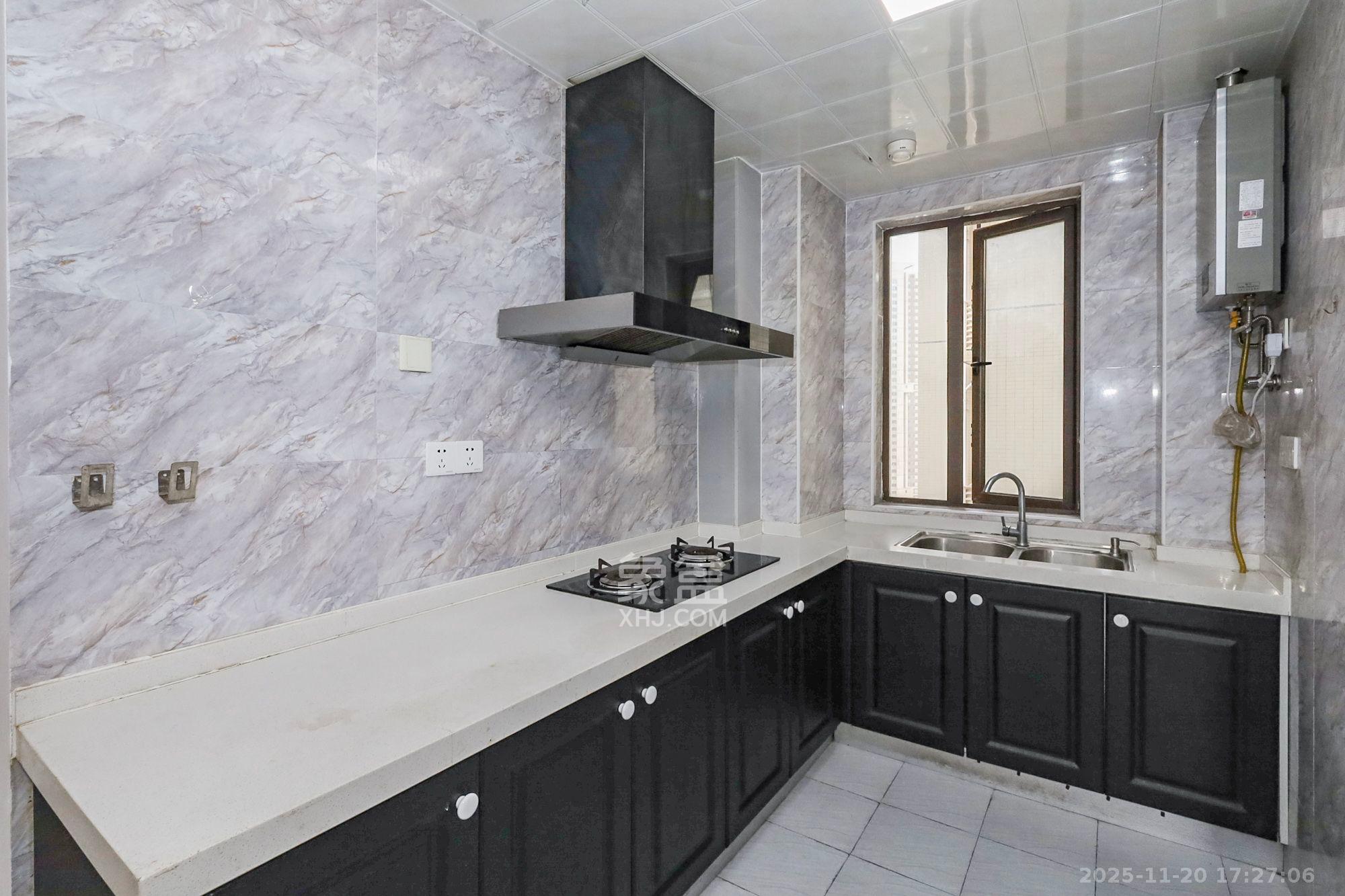 芙蓉别墅山庄(嘉湘华庭) 1室2厅2卫 3600.0元/月 芙蓉别墅山庄(嘉湘华庭) 1室2厅2卫 3600.0元/月室内图