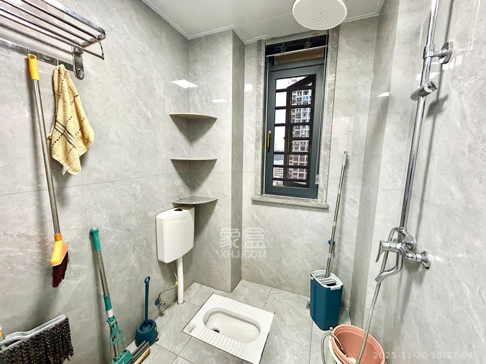 长房明宸府  3室2厅2卫    2400.0元/月室内图