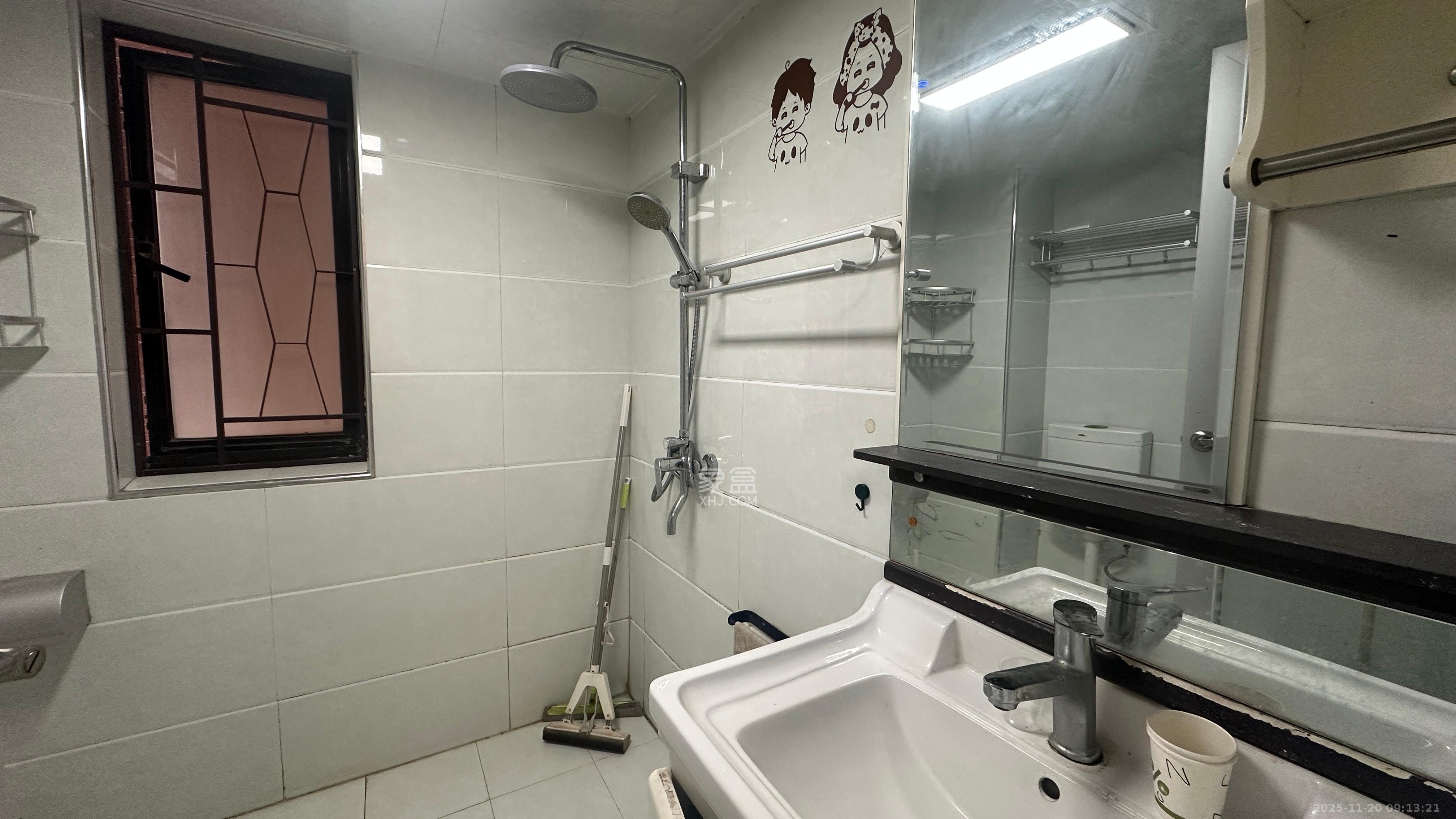 新城国际花都 2室2厅1卫 1400.0元/月 新城国际花都 2室2厅1卫 1400.0元/月室内图