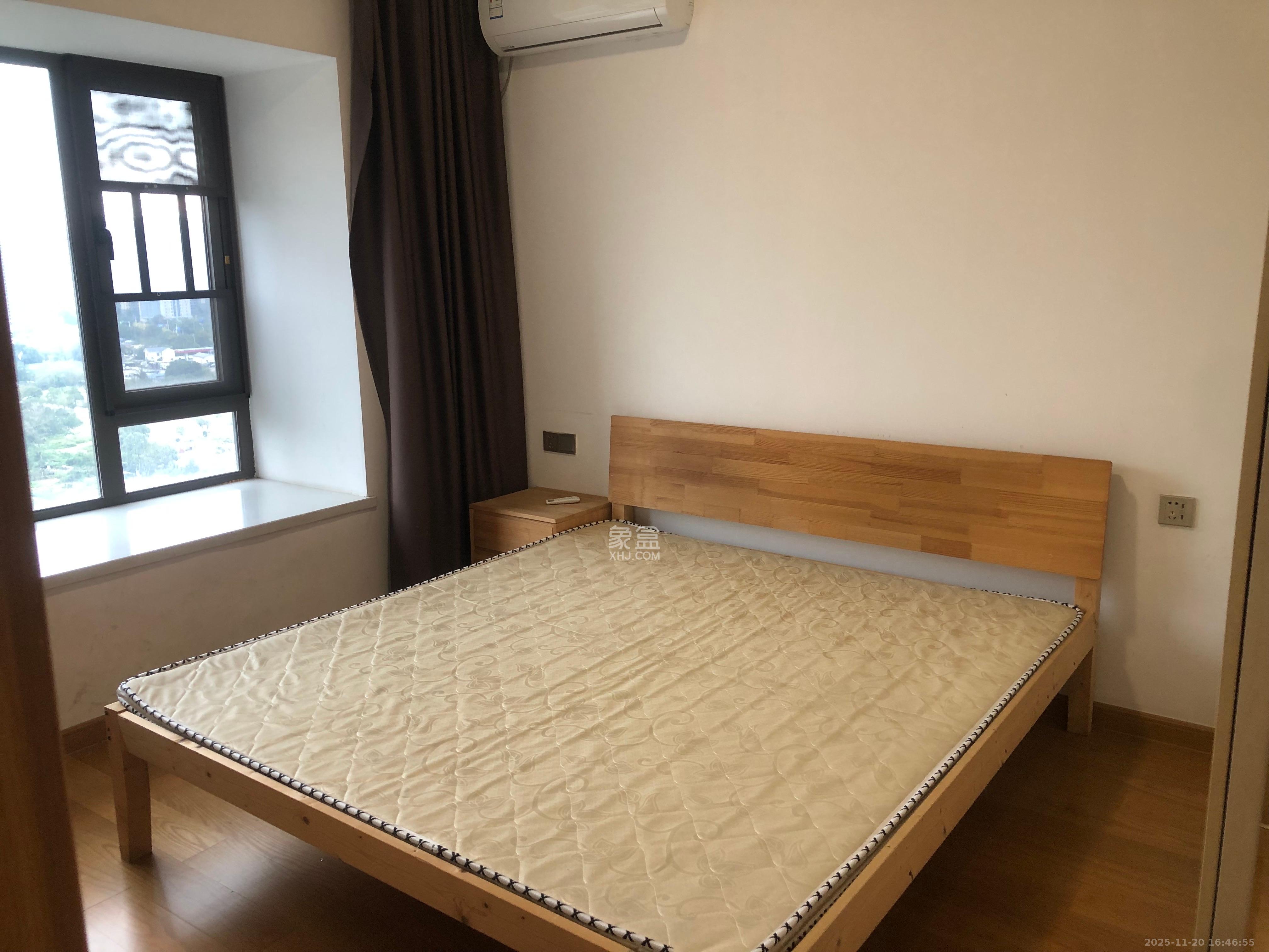 阳光城尚东湾蓝莓苑 3室2厅1卫 2200.0元/月 阳光城尚东湾蓝莓苑 3室2厅1卫 2200.0元/月室内图