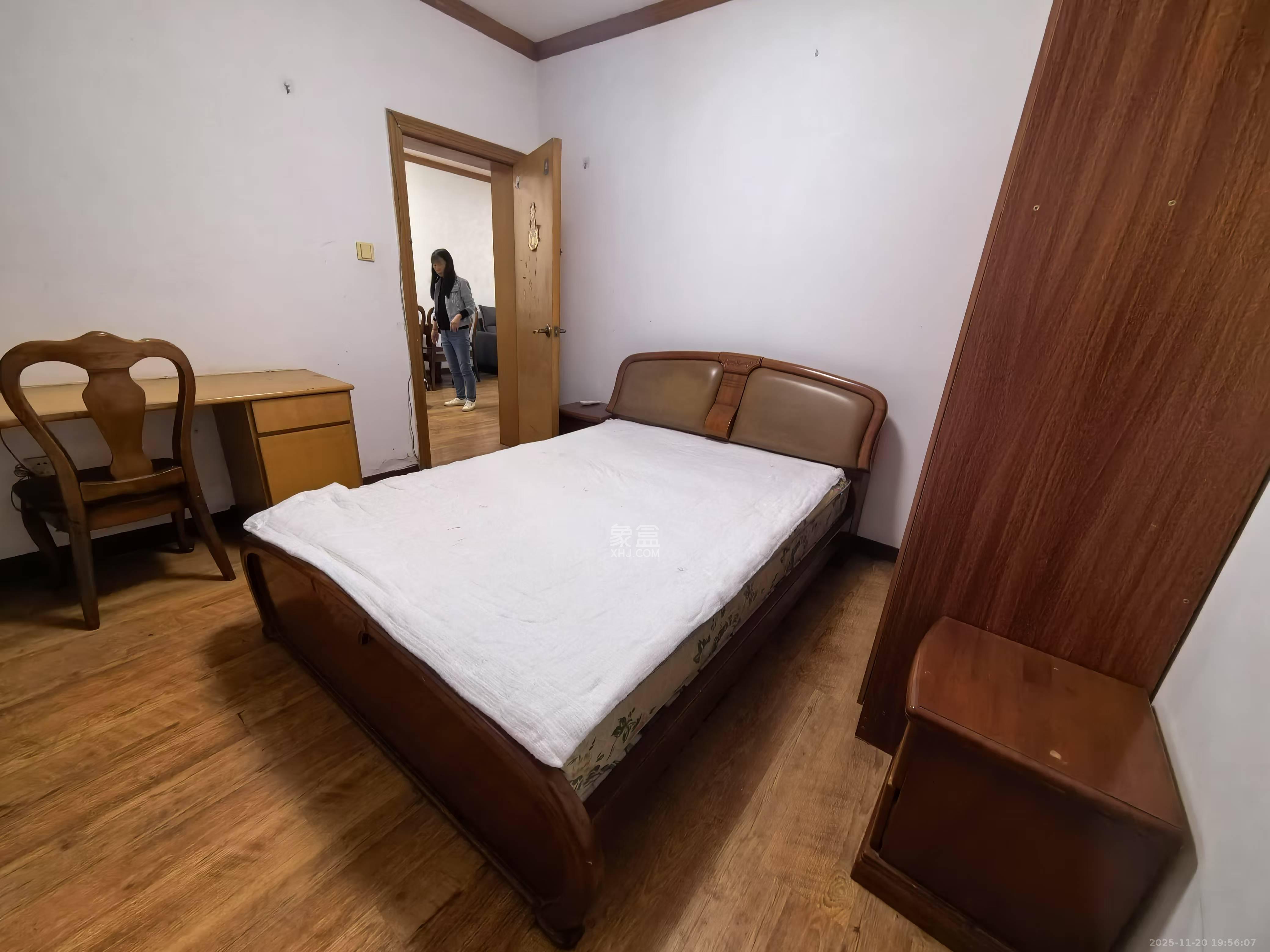 市直属机关宿舍 2室1厅1卫 1500.0元/月 市直属机关宿舍 2室1厅1卫 1500.0元/月室内图