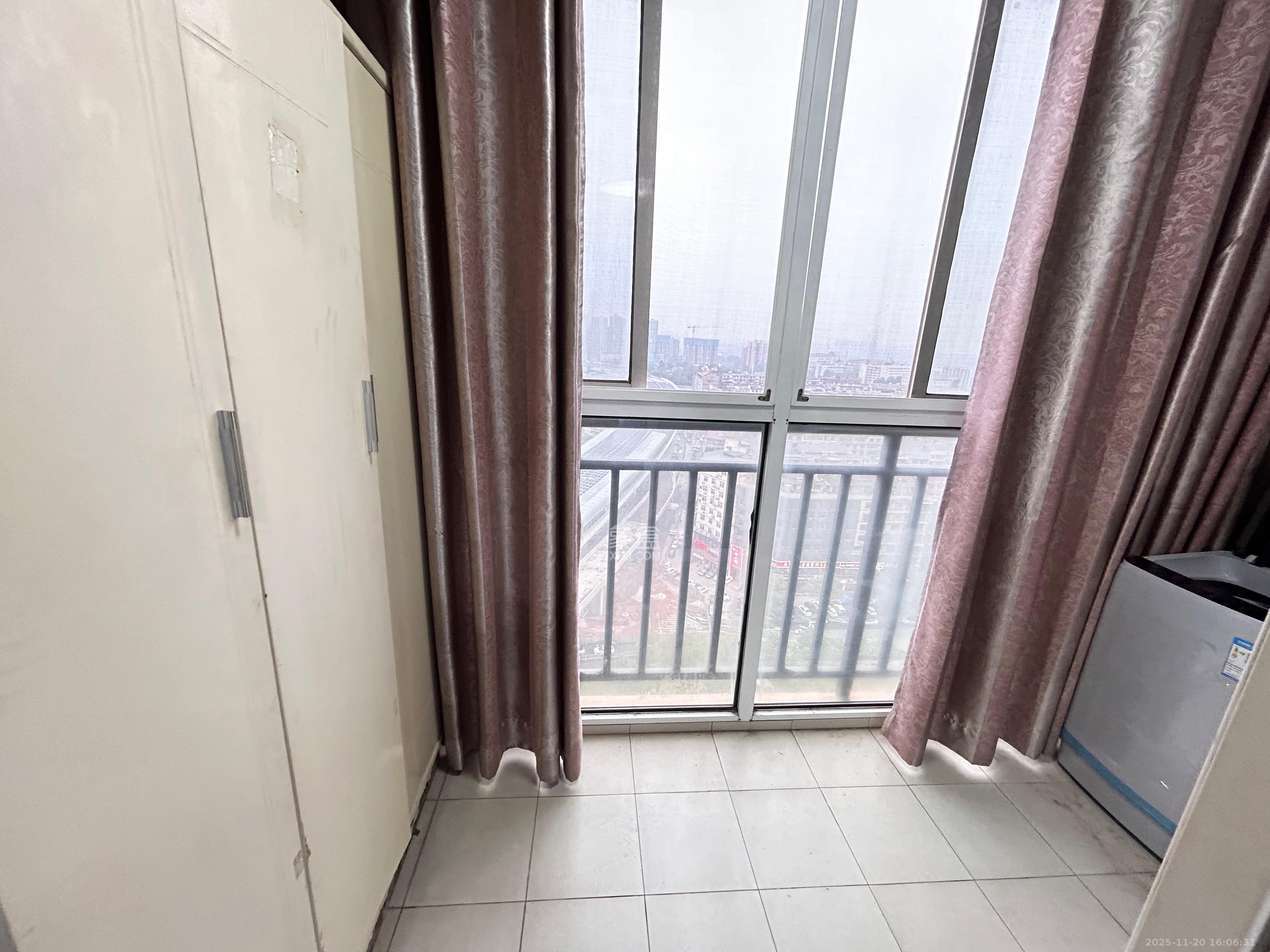 世景华庭 1室1厅1卫 1000.0元/月 世景华庭 1室1厅1卫 1000.0元/月室内图