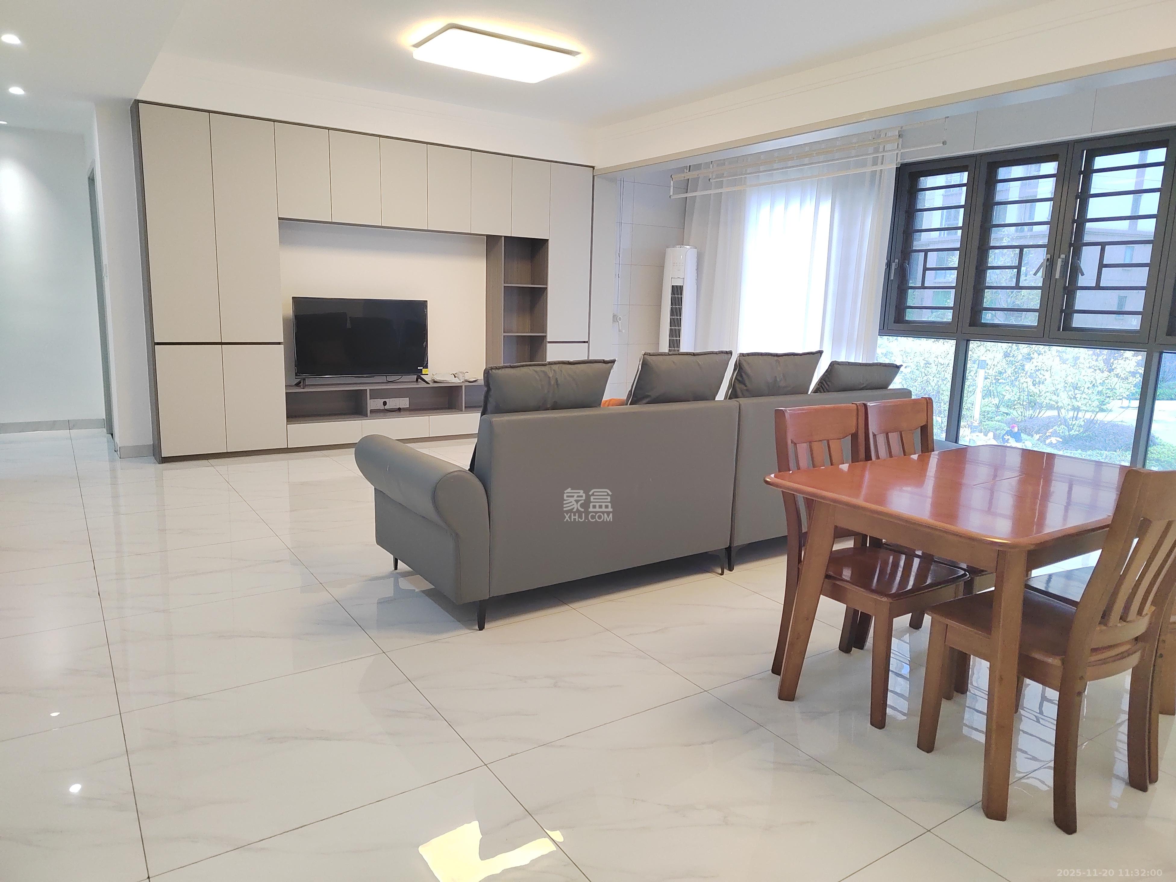 中建钰和城  4室2厅2卫    3500.0元/月