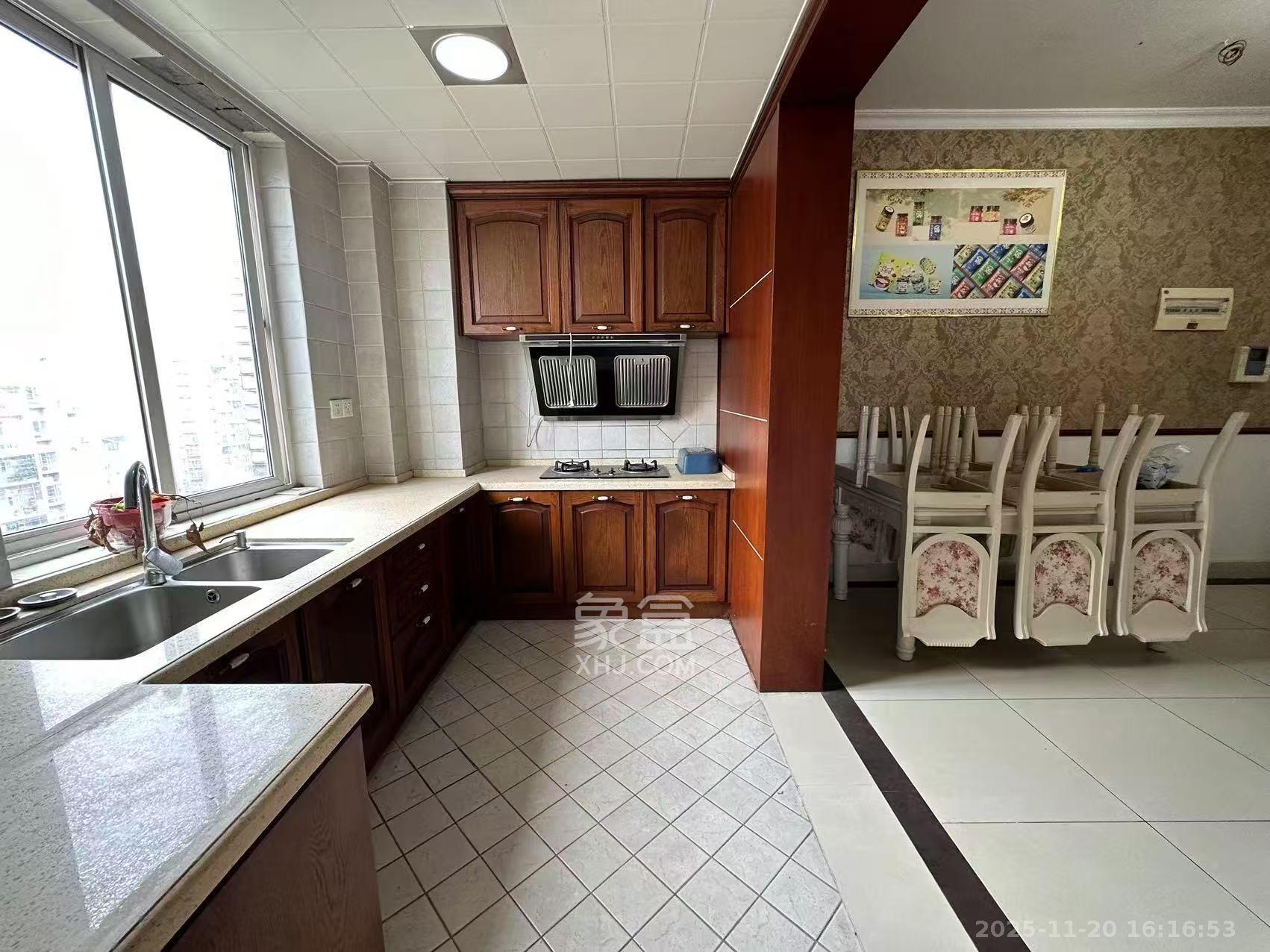 上河国际C区 4室2厅2卫 3500.0元/月 上河国际C区 4室2厅2卫 3500.0元/月室内图