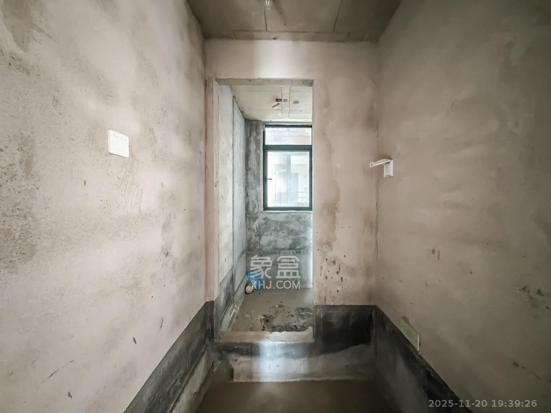 广泽上苑 3室1厅2卫 85.0万 广泽上苑 3室1厅2卫 85.0万卫生间