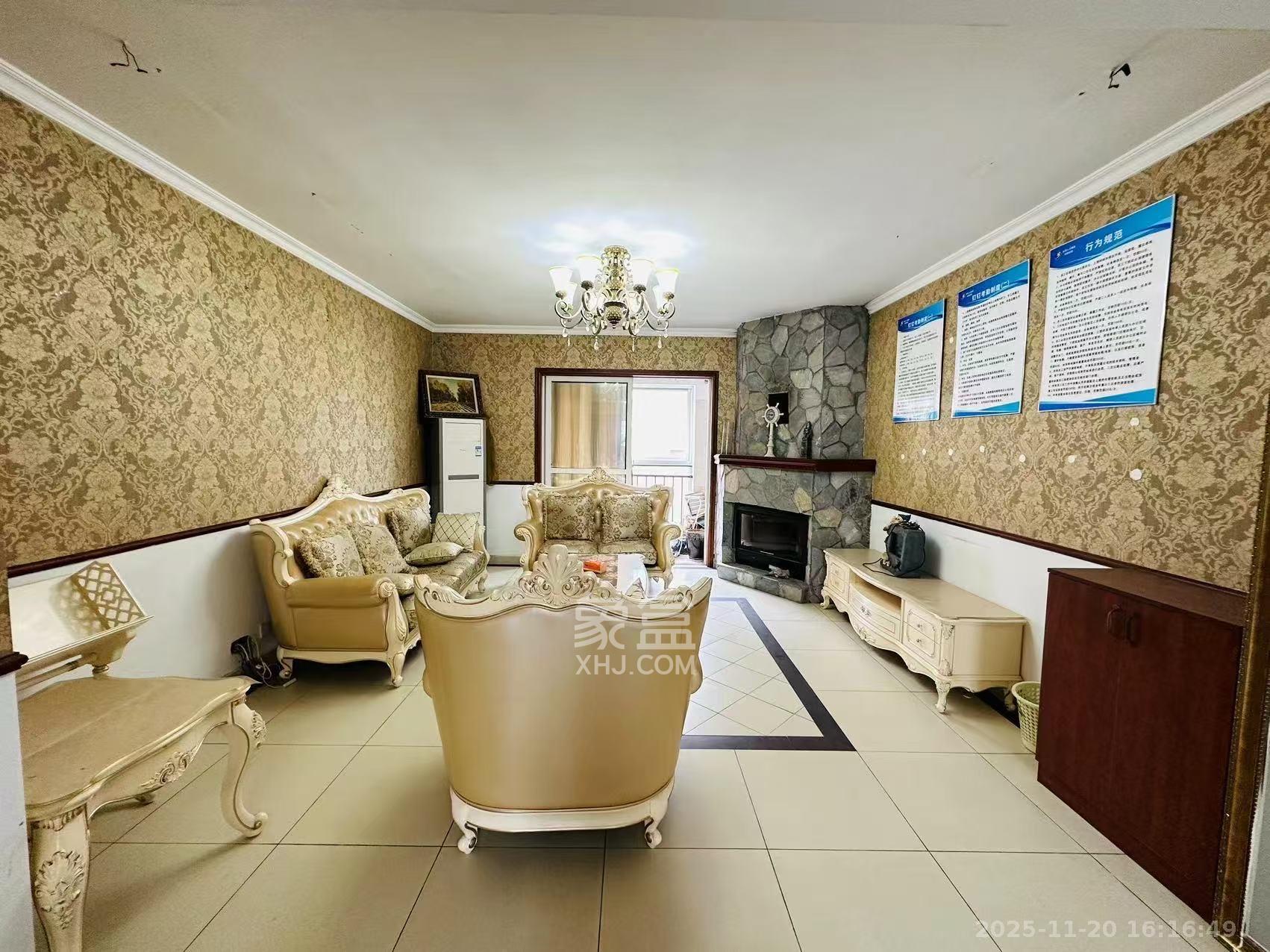 上河国际C区  4室2厅2卫    3500.0元/月