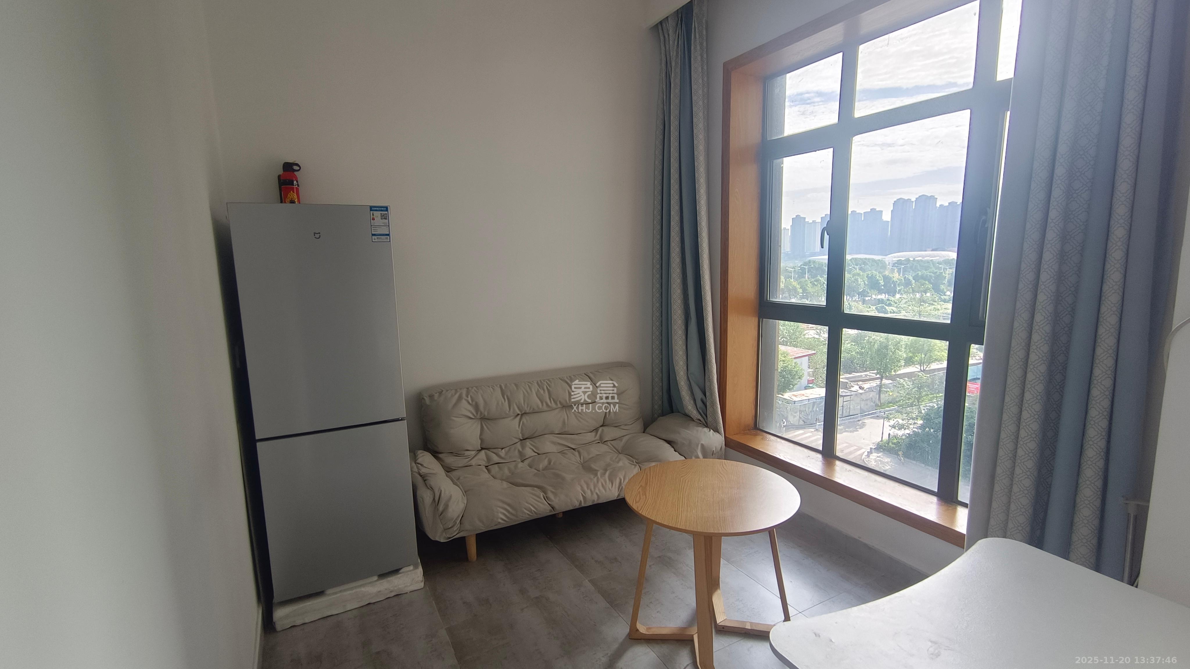 世纪云中心 1室1厅1卫 1300.0元/月 世纪云中心 1室1厅1卫 1300.0元/月室内图