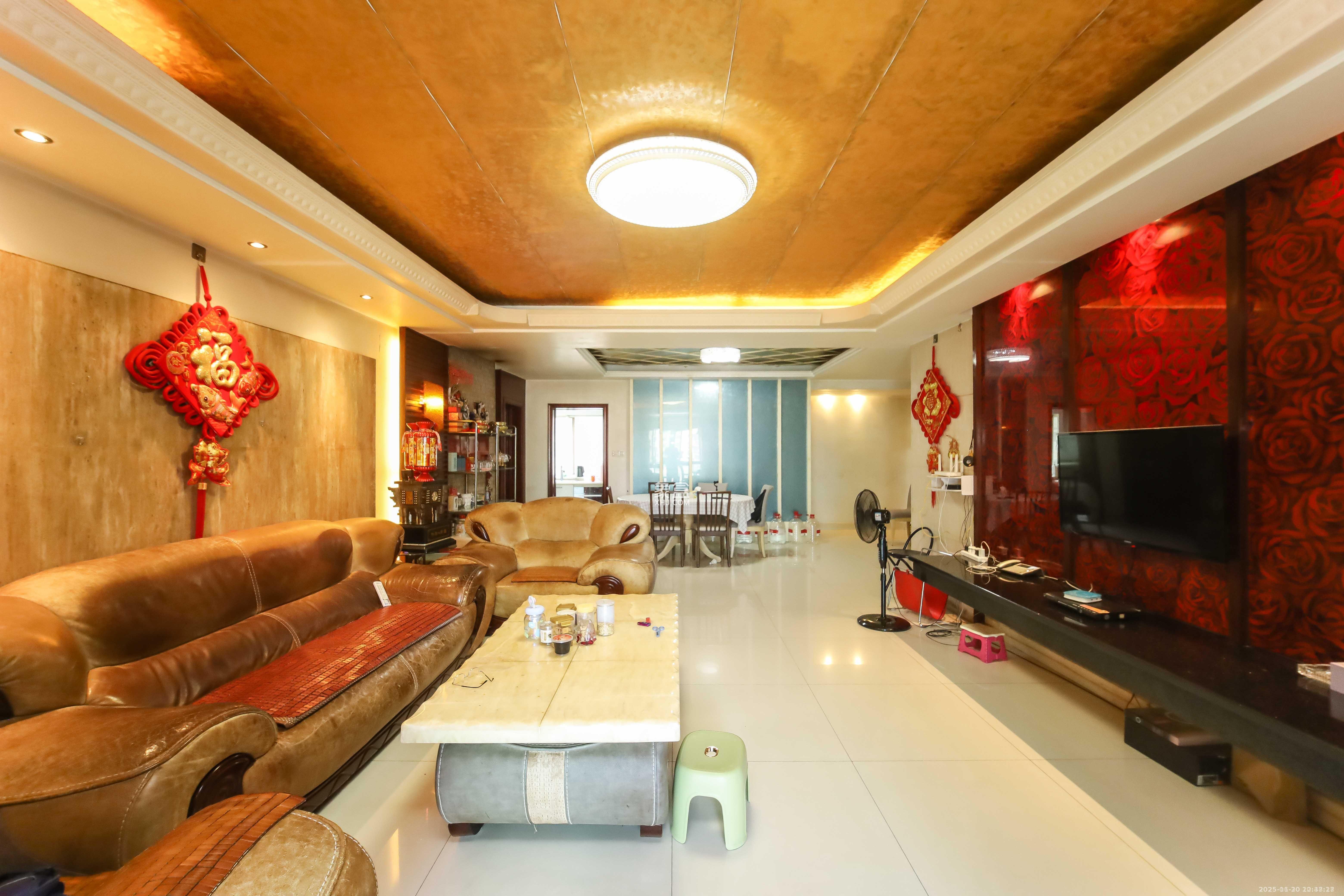 锦湘国际星城一期(锦美苑) 4室2厅2卫 3200.0元/月 锦湘国际星城一期(锦美苑) 4室2厅2卫 3200.0元/月室内图