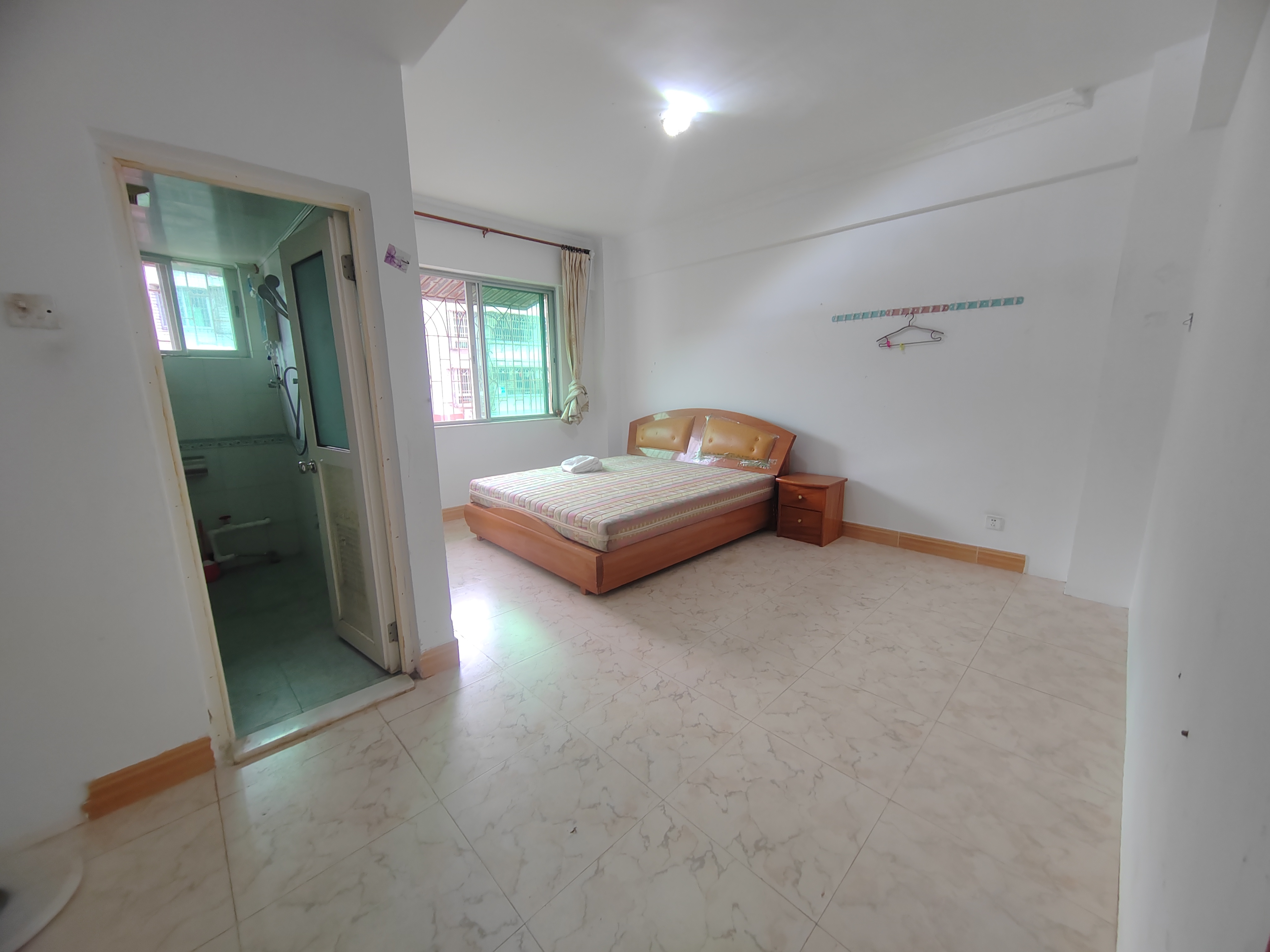 农垦东大院  3室2厅2卫    2800.0元/月室内图