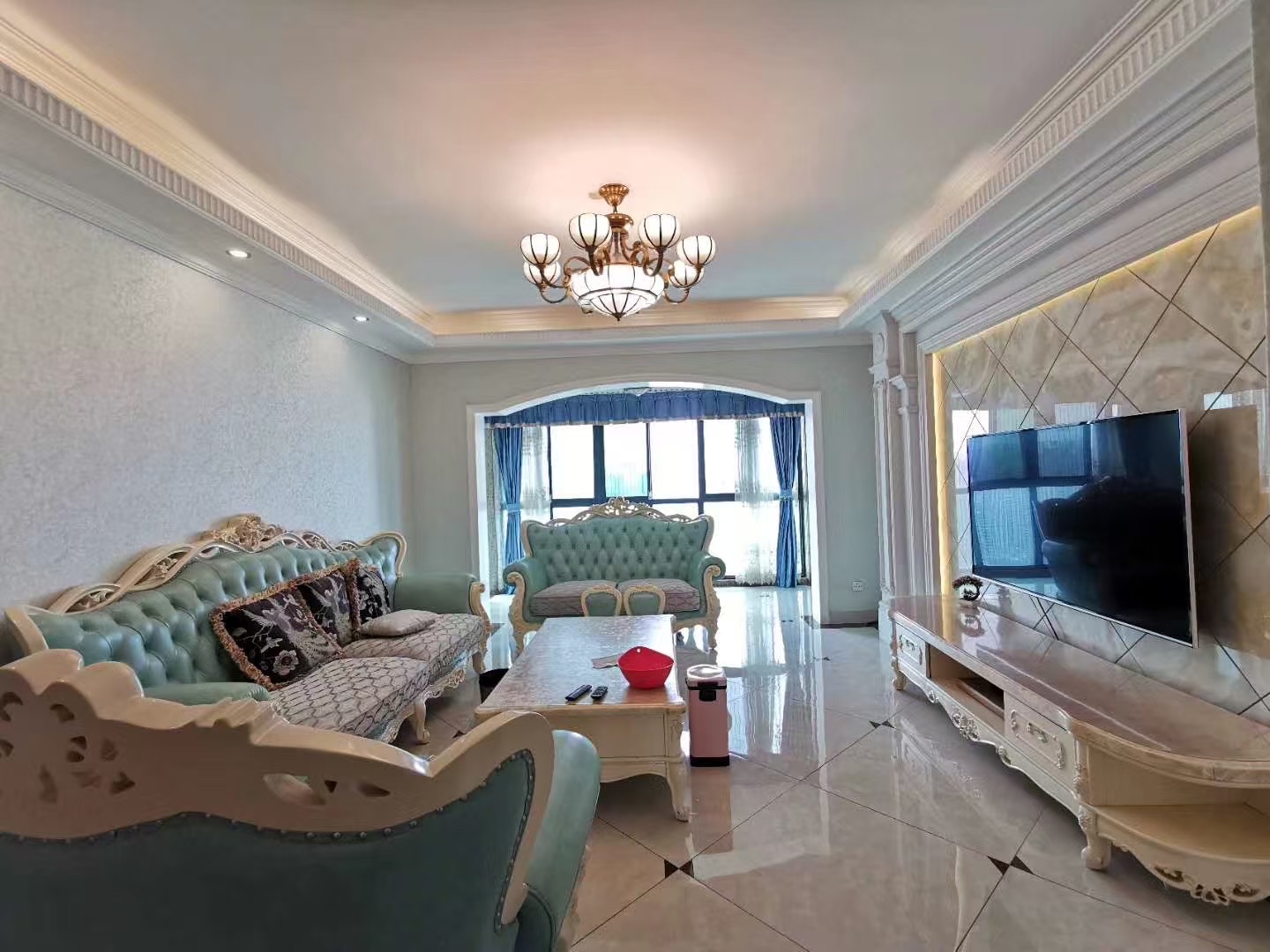 水映豪廷(一,二,三期) 3室2厅2卫 3000.0元/月 水映豪廷(一,二,三期) 3室2厅2卫 3000.0元/月室内图