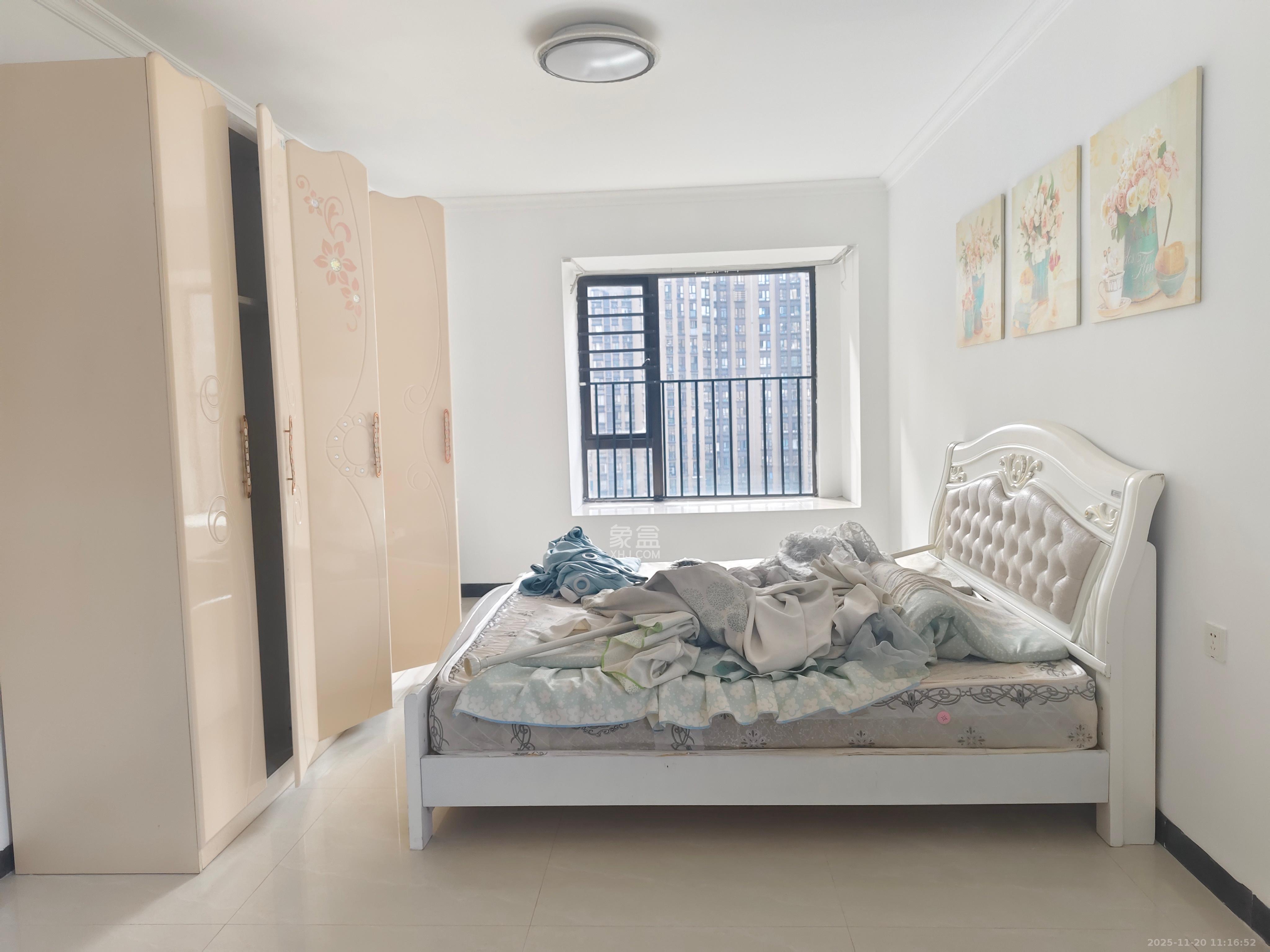 华润凤凰城三期 3室2厅2卫 2000.0元/月 华润凤凰城三期 3室2厅2卫 2000.0元/月室内图