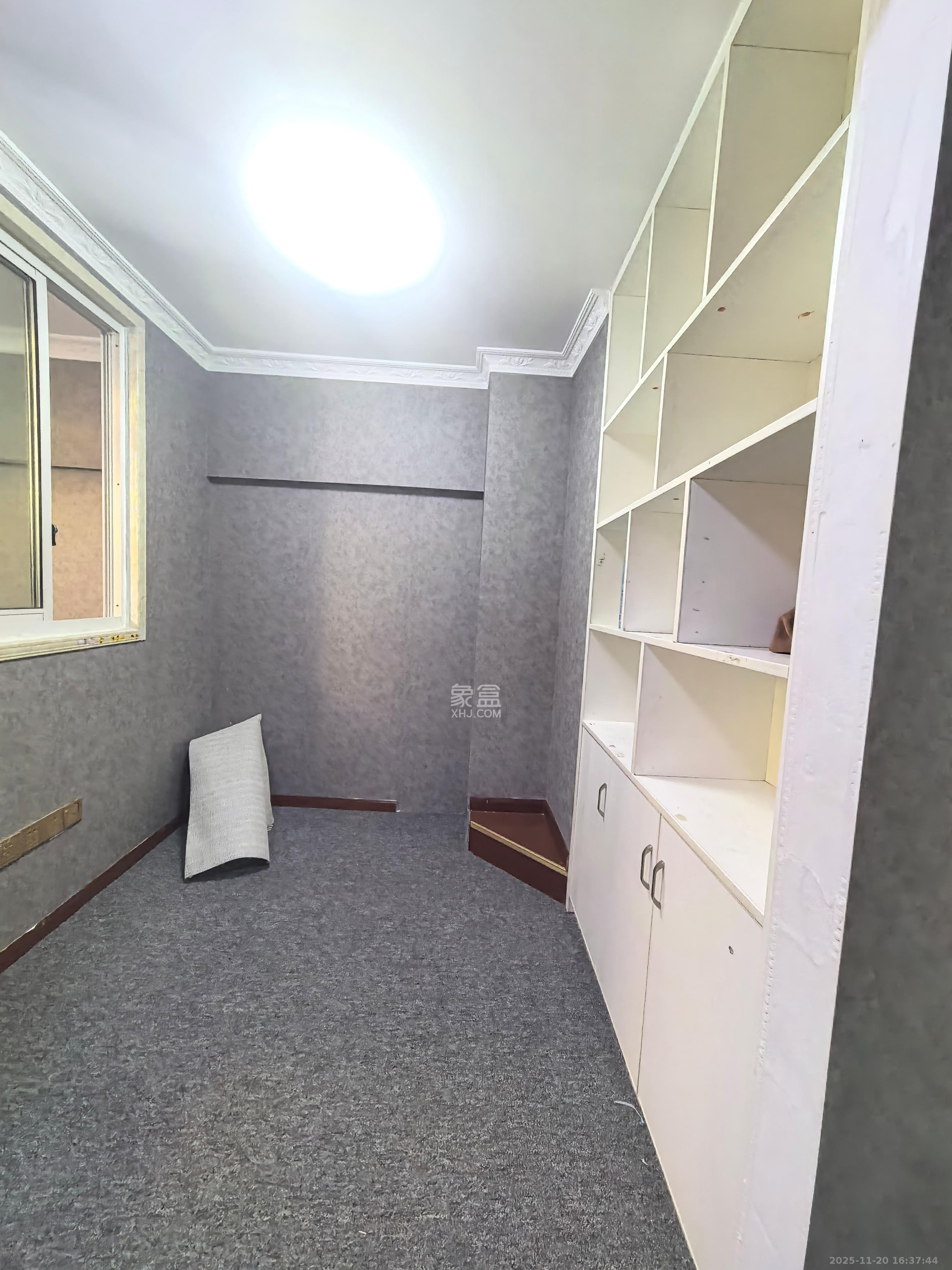 长城万富汇  2室2厅2卫    3500.0元/月室内图