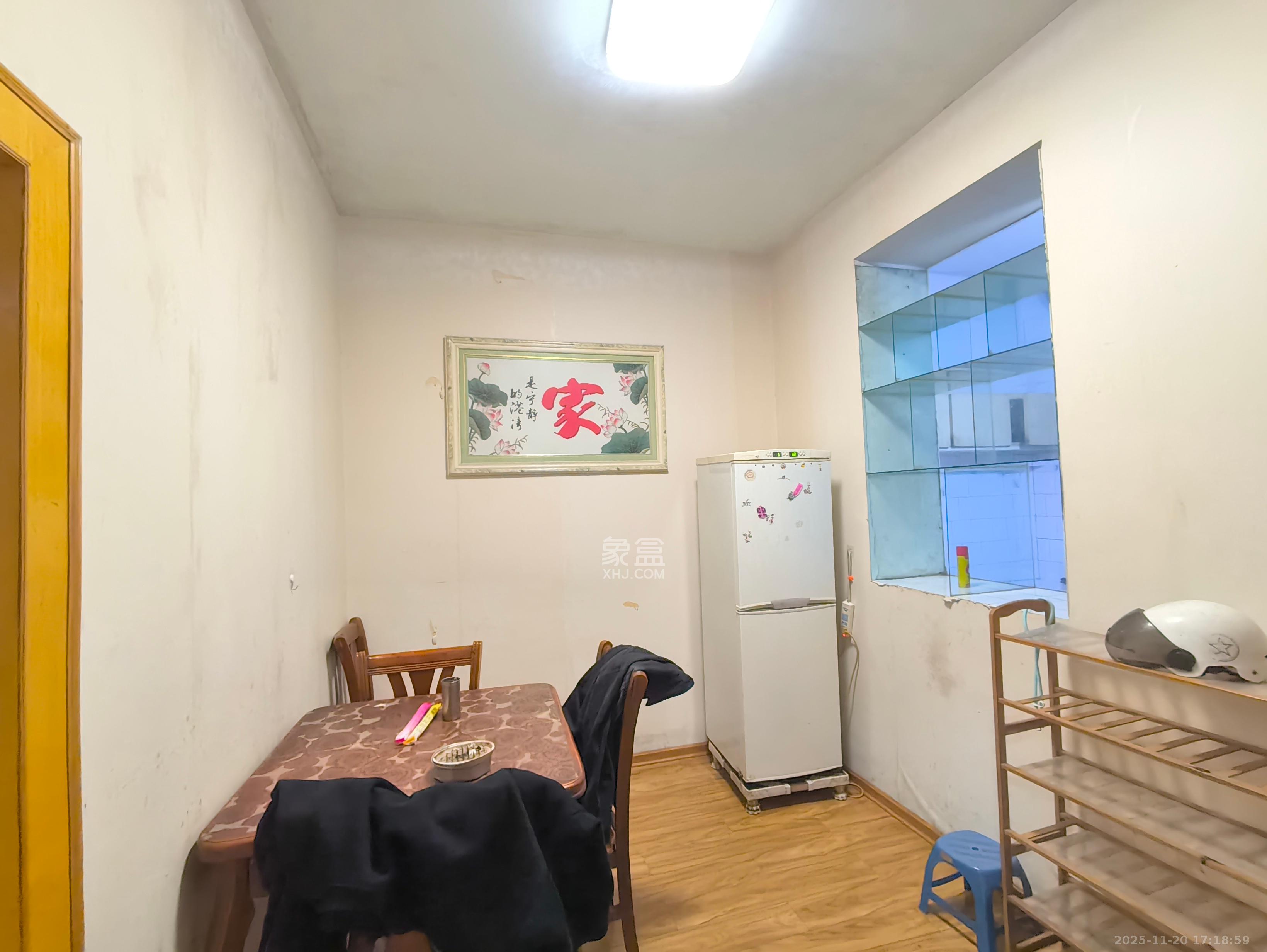 丝茅冲邮电四巷  2室1厅1卫    1200.0元/月室内图