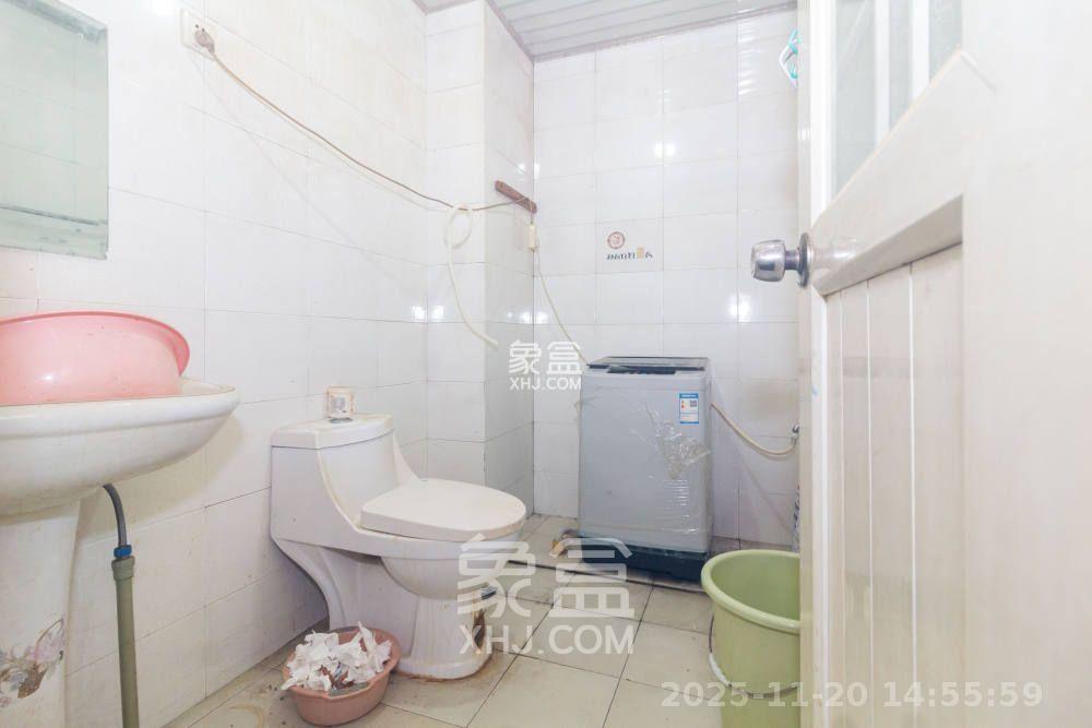 泉塘小区 3室2厅1卫 1250.0元/月 泉塘小区 3室2厅1卫 1250.0元/月室内图