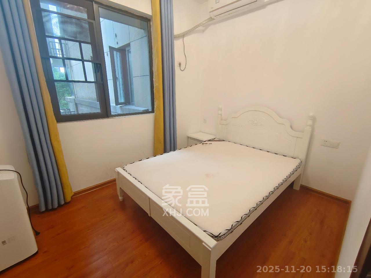 蓝光雍锦阁  3室2厅2卫    2600.0元/月室内图