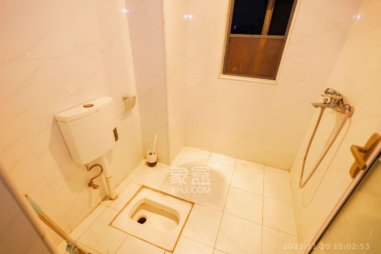 红星国际公馆  4室2厅2卫    3600.0元/月室内图