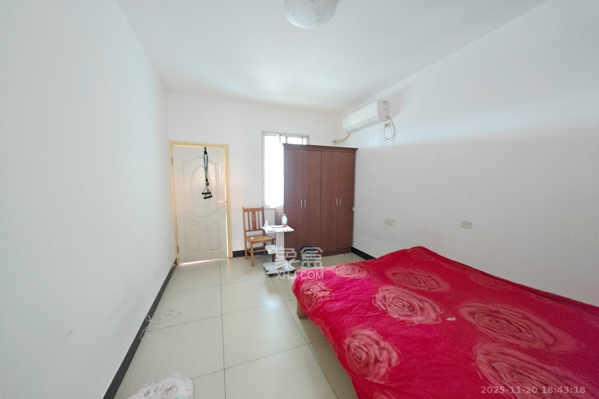 左家塘建材宿舍 3室2厅2卫 39.8万 左家塘建材宿舍 3室2厅2卫 39.8万卧室