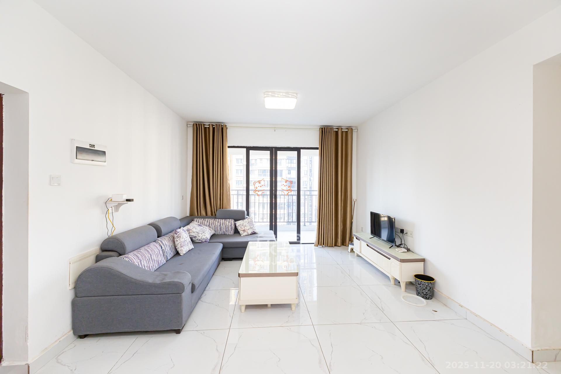 勤诚达境界城 4室2厅2卫 85.0万 勤诚达境界城 4室2厅2卫 85.0万客厅