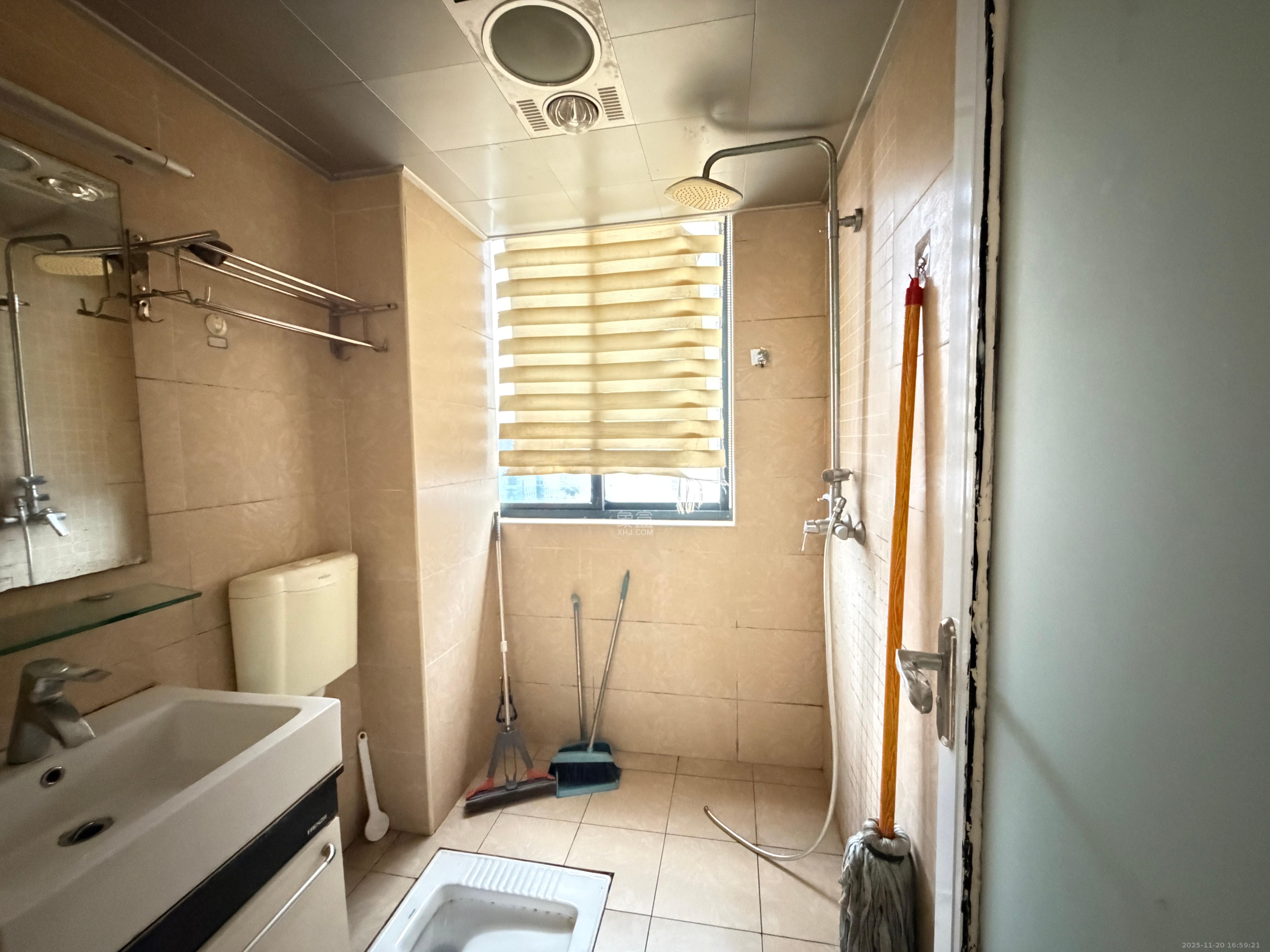 高升金典 2室2厅1卫 2300.0元/月 高升金典 2室2厅1卫 2300.0元/月室内图