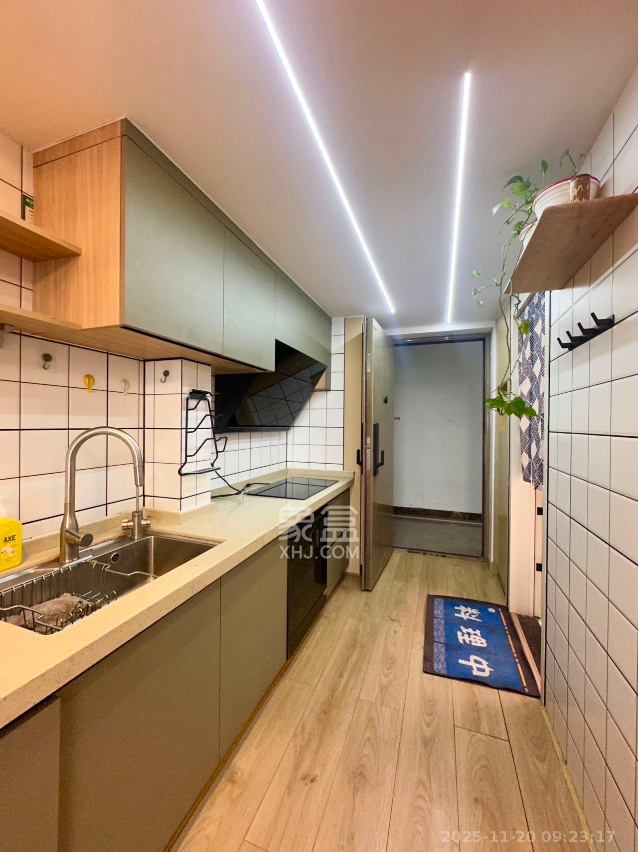 荣盛花语书苑  2室1厅2卫    2700.0元/月室内图