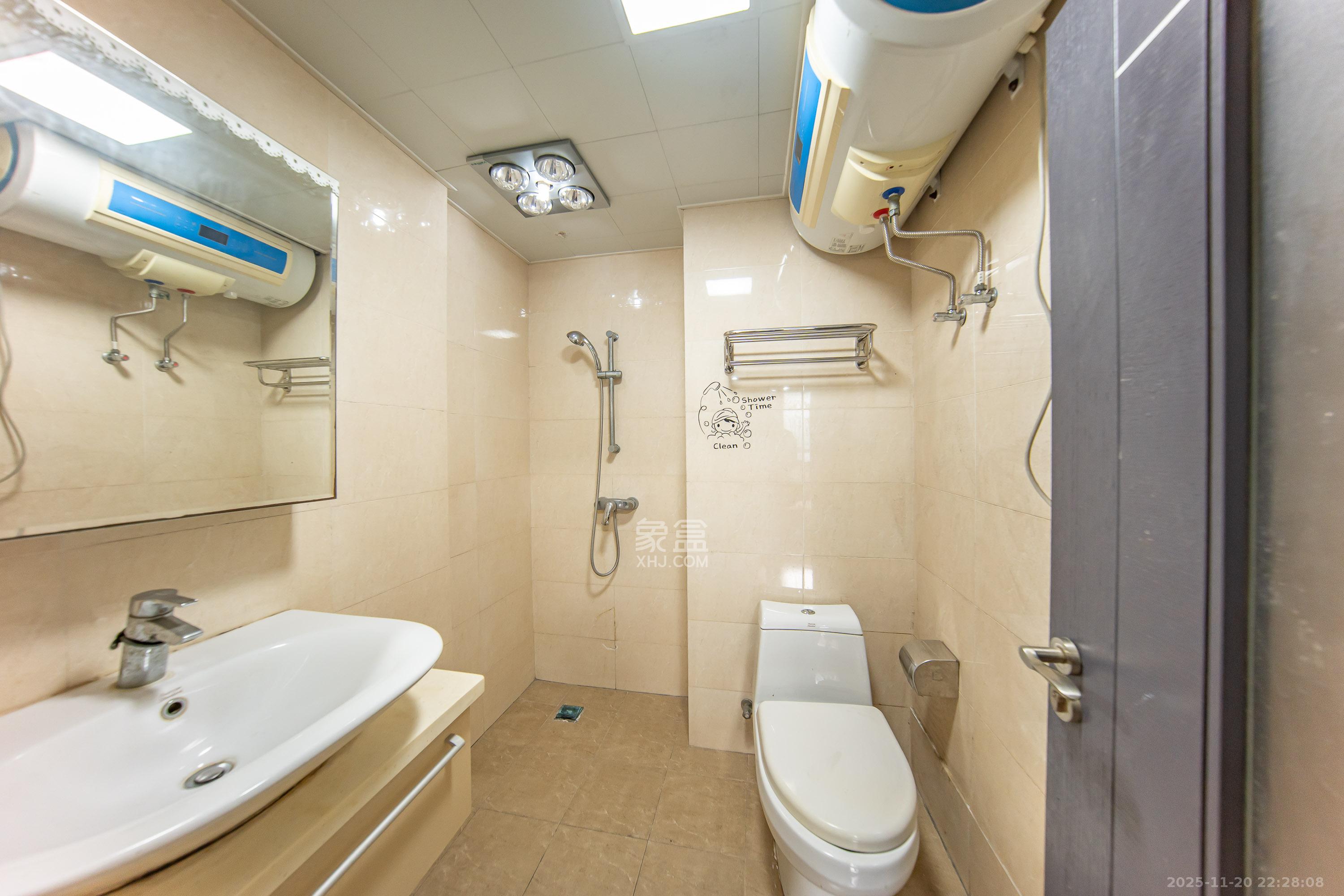 阳光100三期 3室2厅2卫 87.0万 阳光100三期 3室2厅2卫 87.0万卫生间