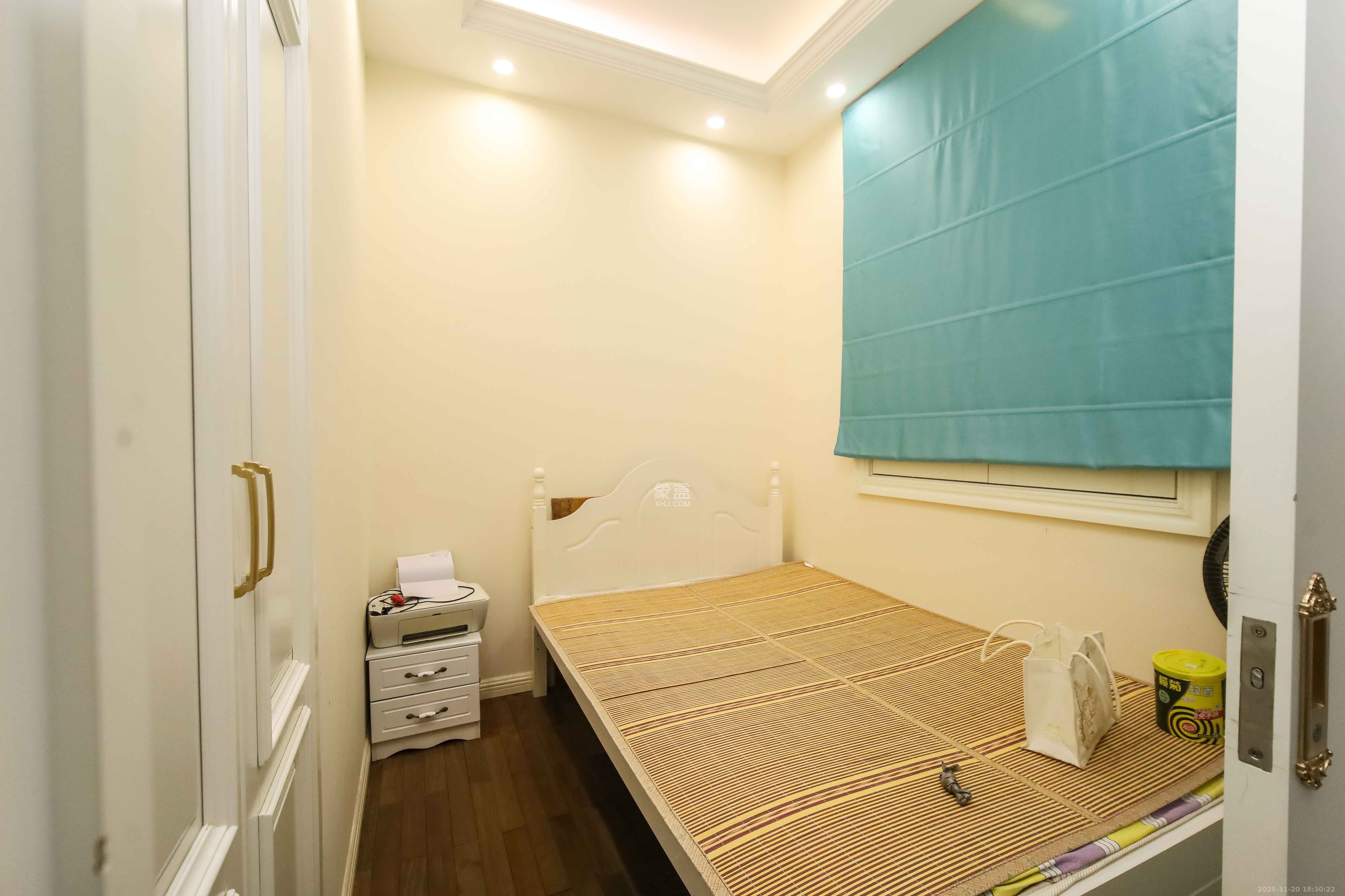 水云间  6室2厅3卫    450.0万卧室