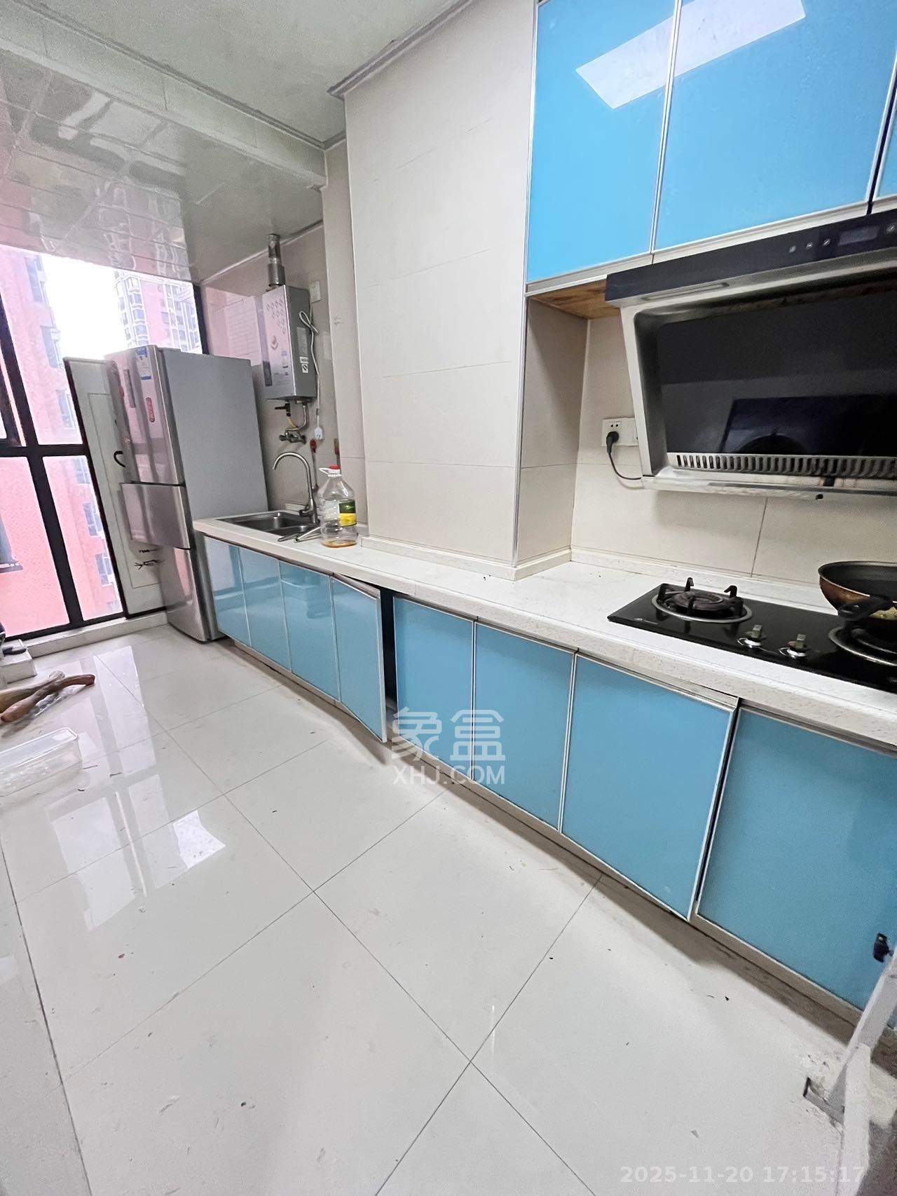 恒生碧水龙庭  2室1厅1卫    1600.0元/月室内图