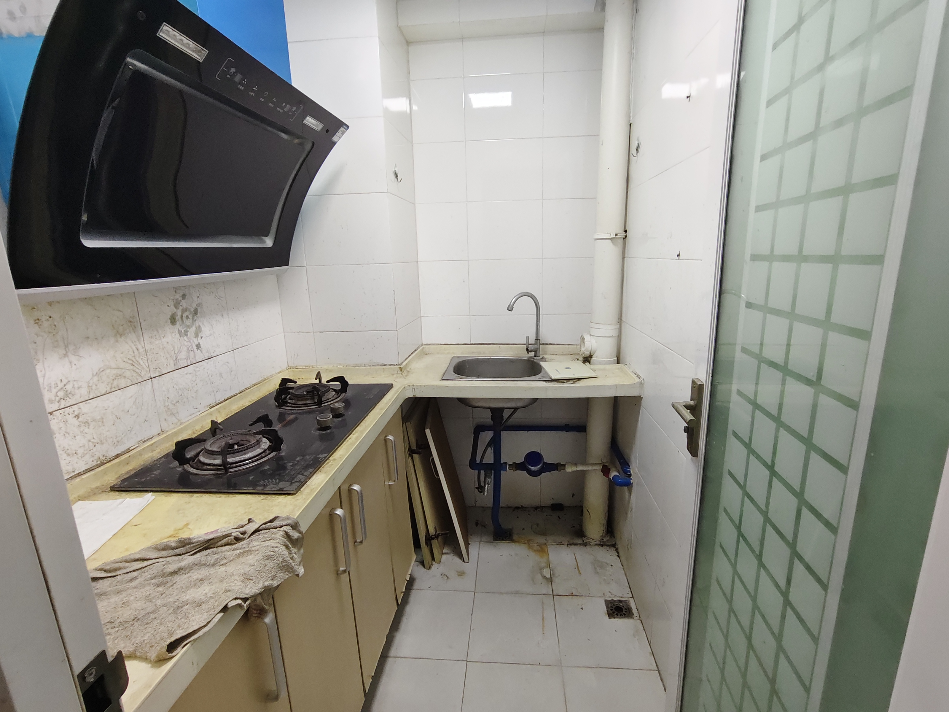 琼山华侨大厦  1室1厅1卫    1000.0元/月室内图