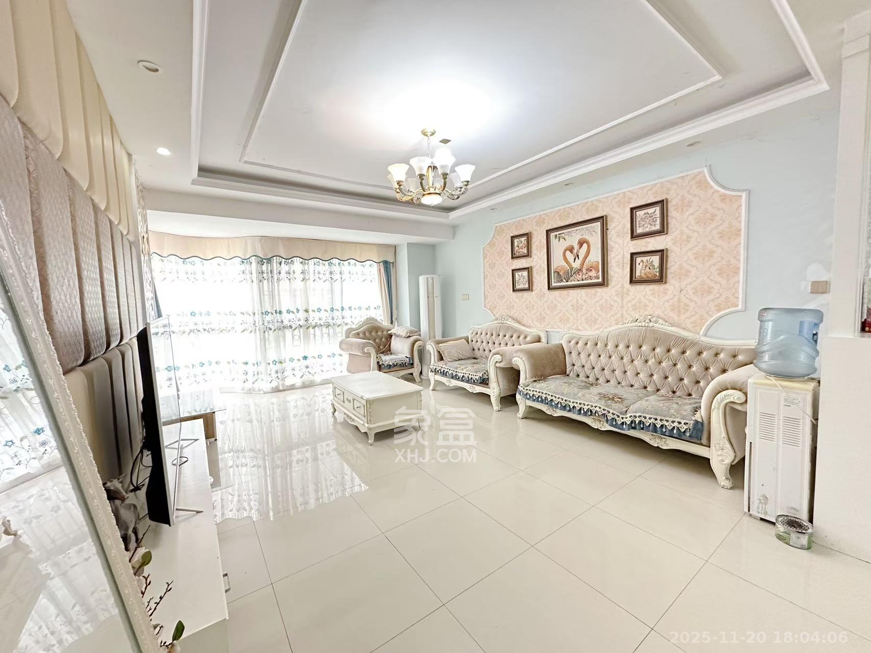 水印康桥  4室2厅2卫    1280.0元/月