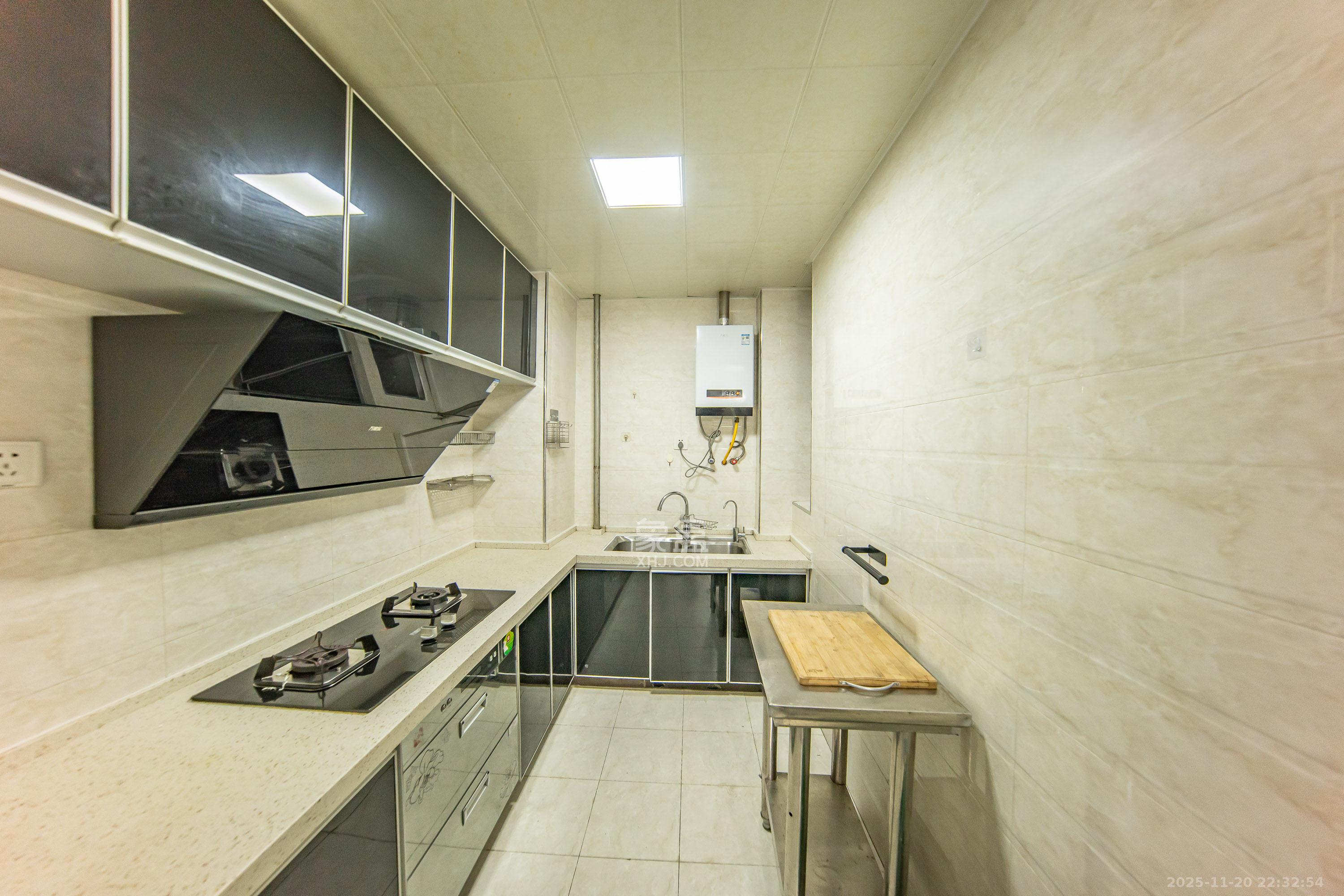 中建麓山和苑 2室1厅1卫 53.6万 中建麓山和苑 2室1厅1卫 53.6万厨房