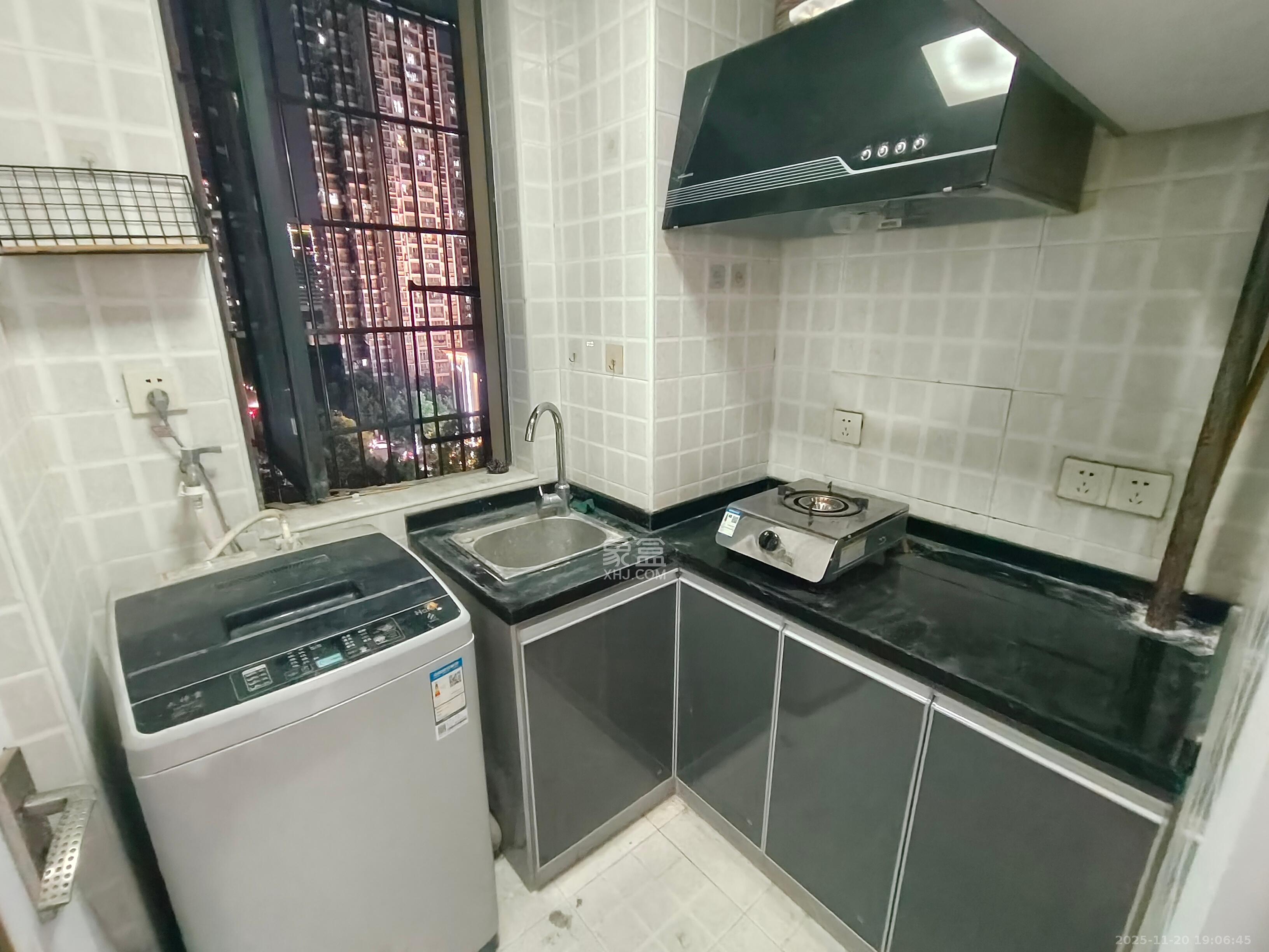 凯通国际城(凯通朝庭) 1室1厅1卫 1300.0元/月 凯通国际城(凯通朝庭) 1室1厅1卫 1300.0元/月室内图