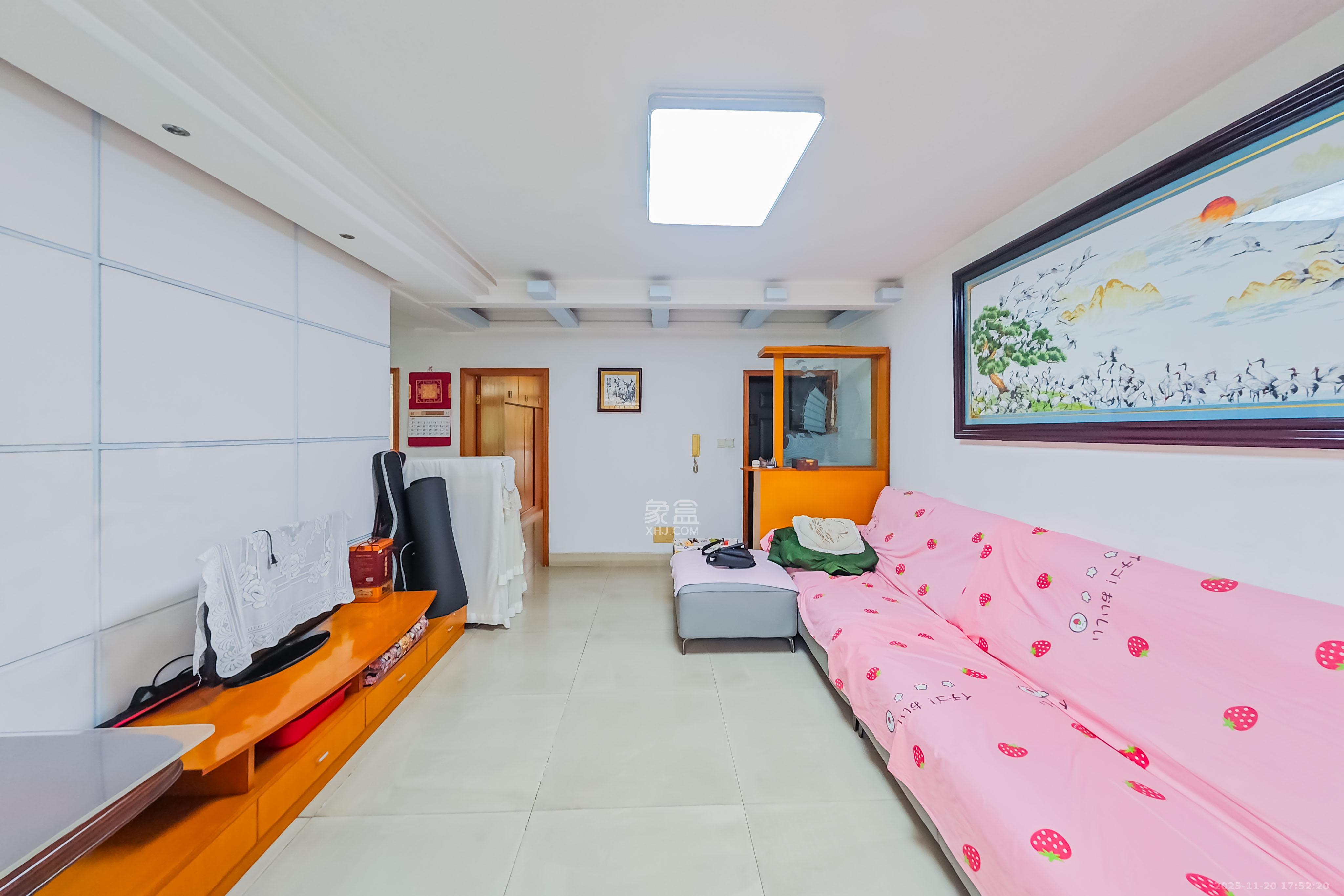 新星小区 2室2厅1卫 48.0万 新星小区 2室2厅1卫 48.0万客厅