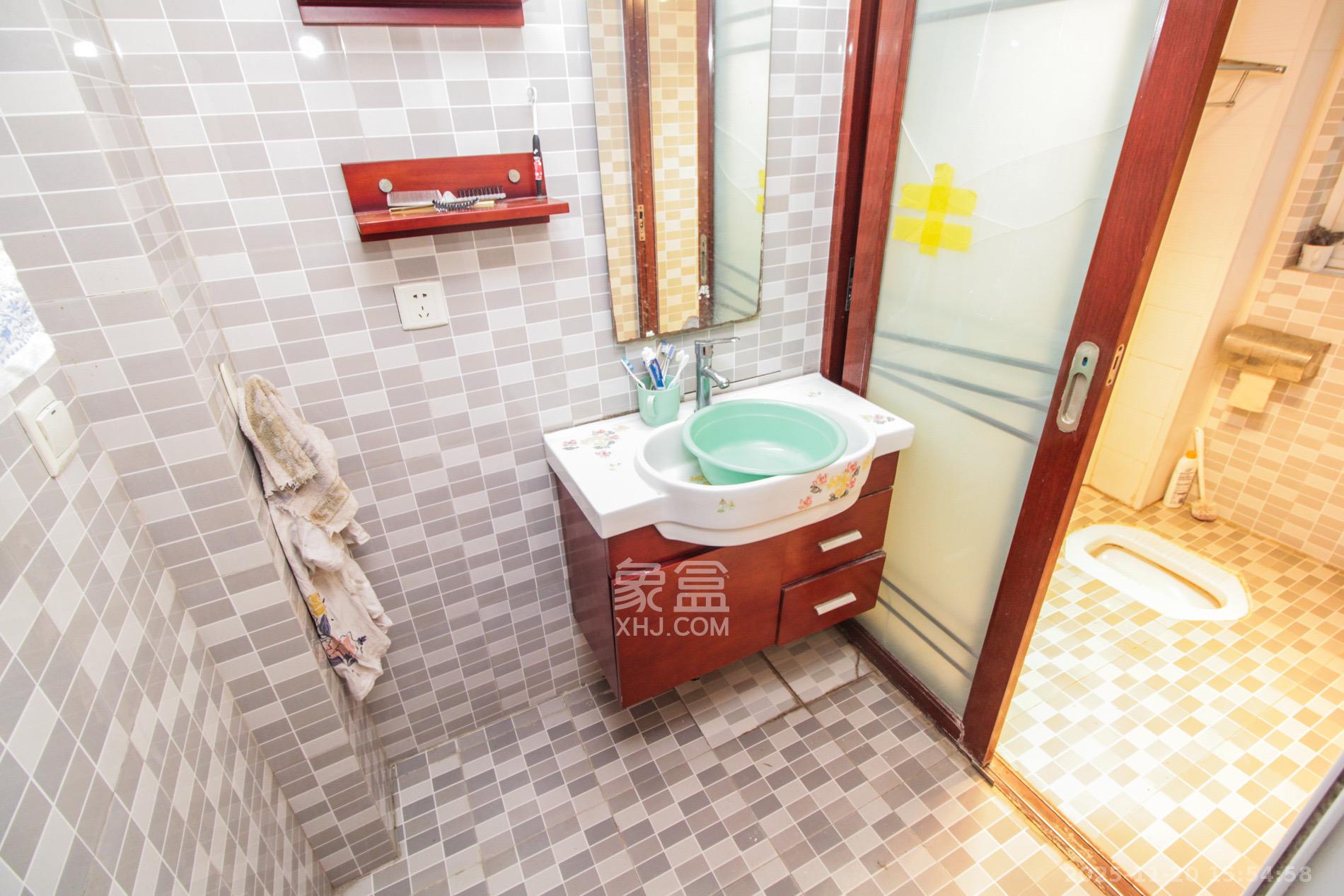 轻工设计院  4室2厅2卫    2700.0元/月室内图